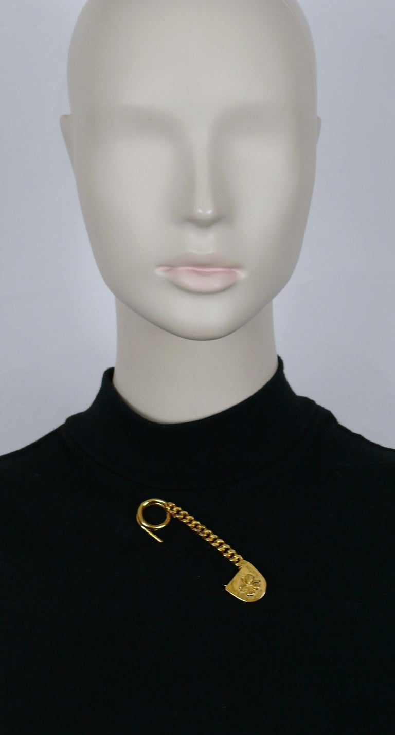 CHANEL Vintage Massive Gold Tone Chain and Clover Safety Pin Brooch For  Sale at 1stDibs