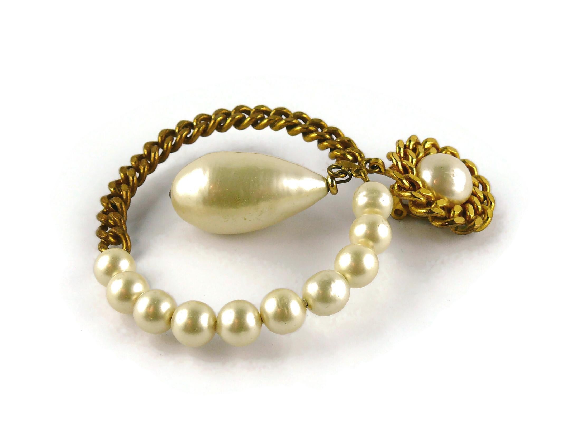 Chanel Vintage Massive Gold Toned Chain and Pearl Hoop Earrings In Fair Condition For Sale In Nice, FR