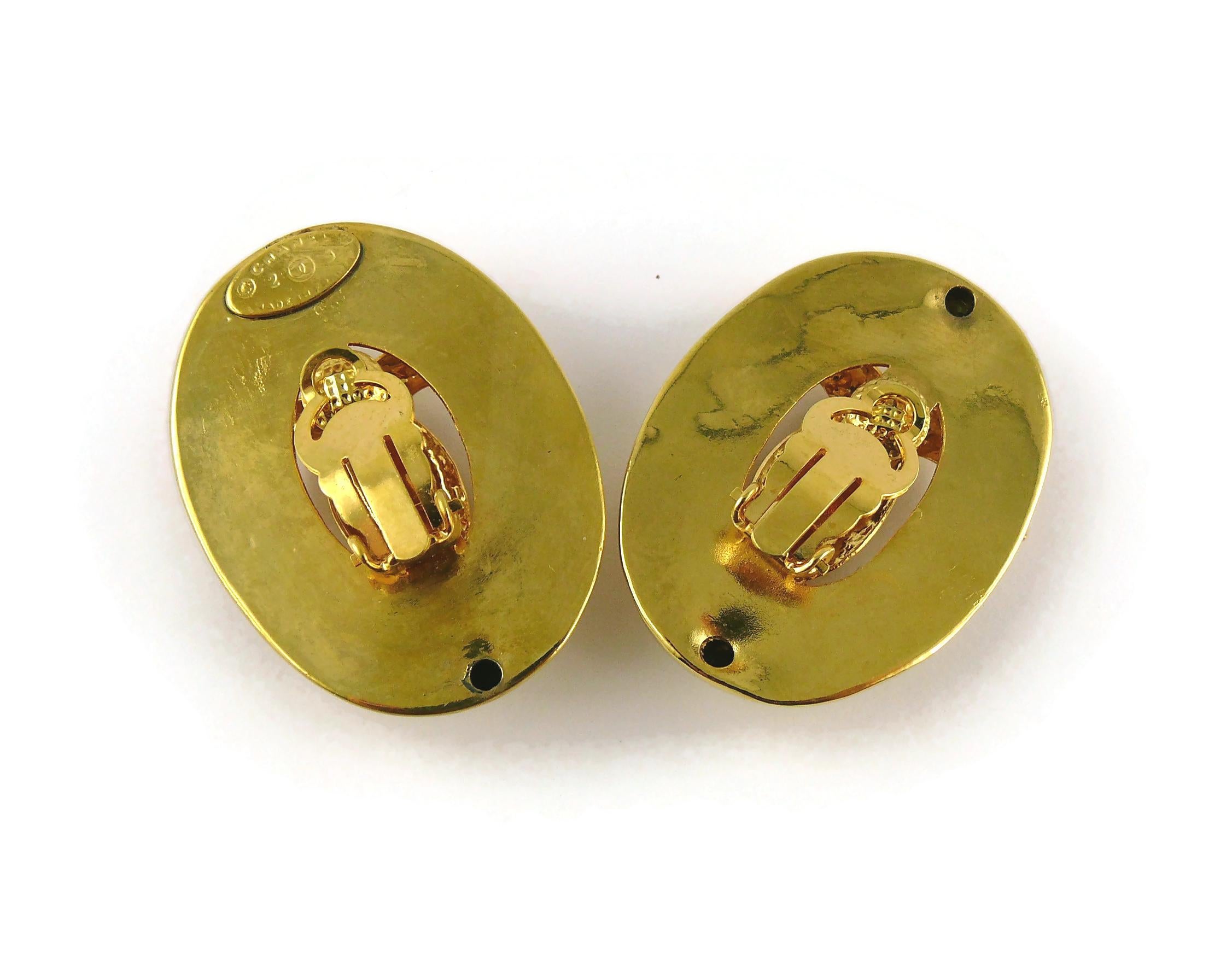 Chanel Vintage Massive Gold Toned Oval CC Logo Earrings For Sale 1