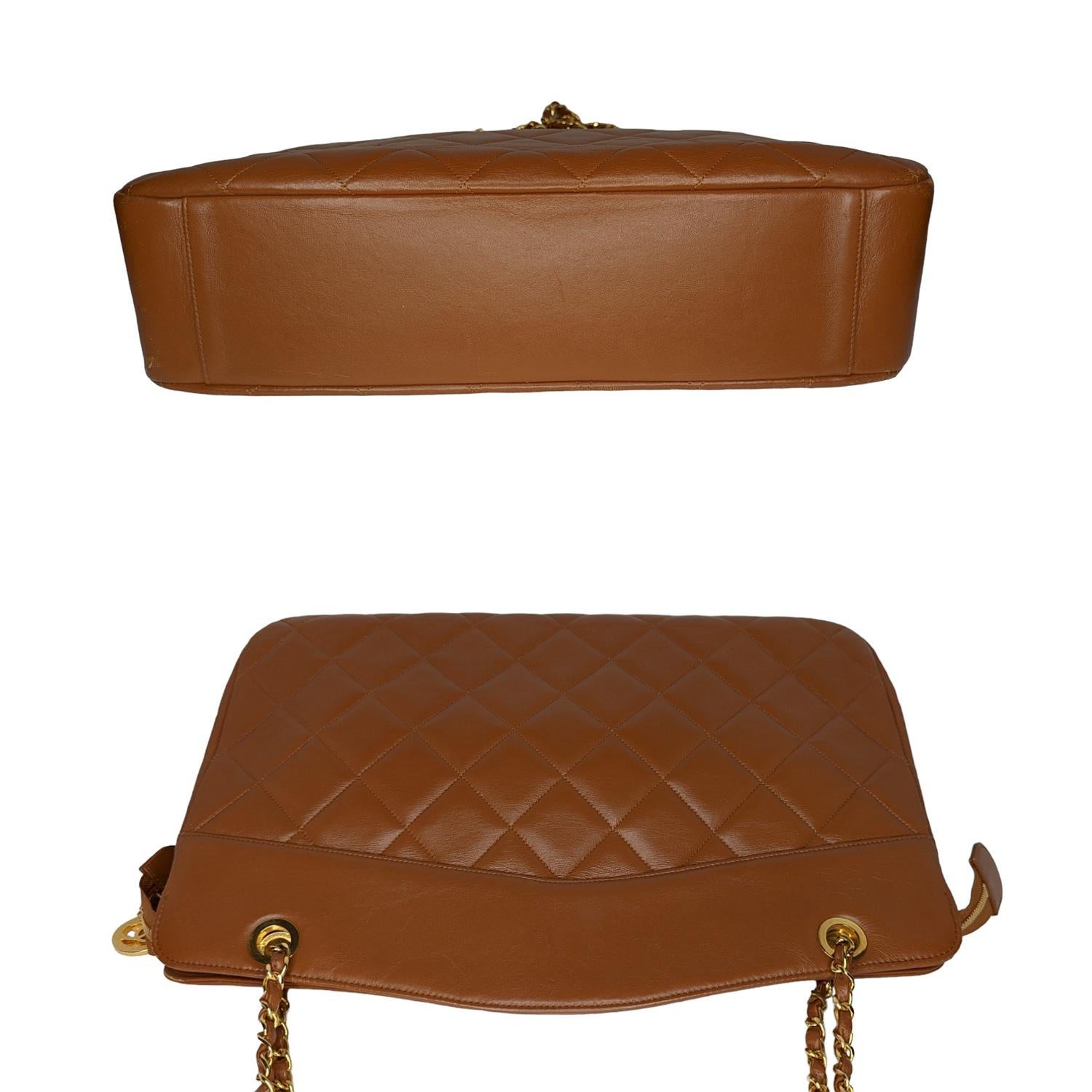 Chanel Vintage Matelassé Chain Leather Shoulder Bag & Wallet en vente 1