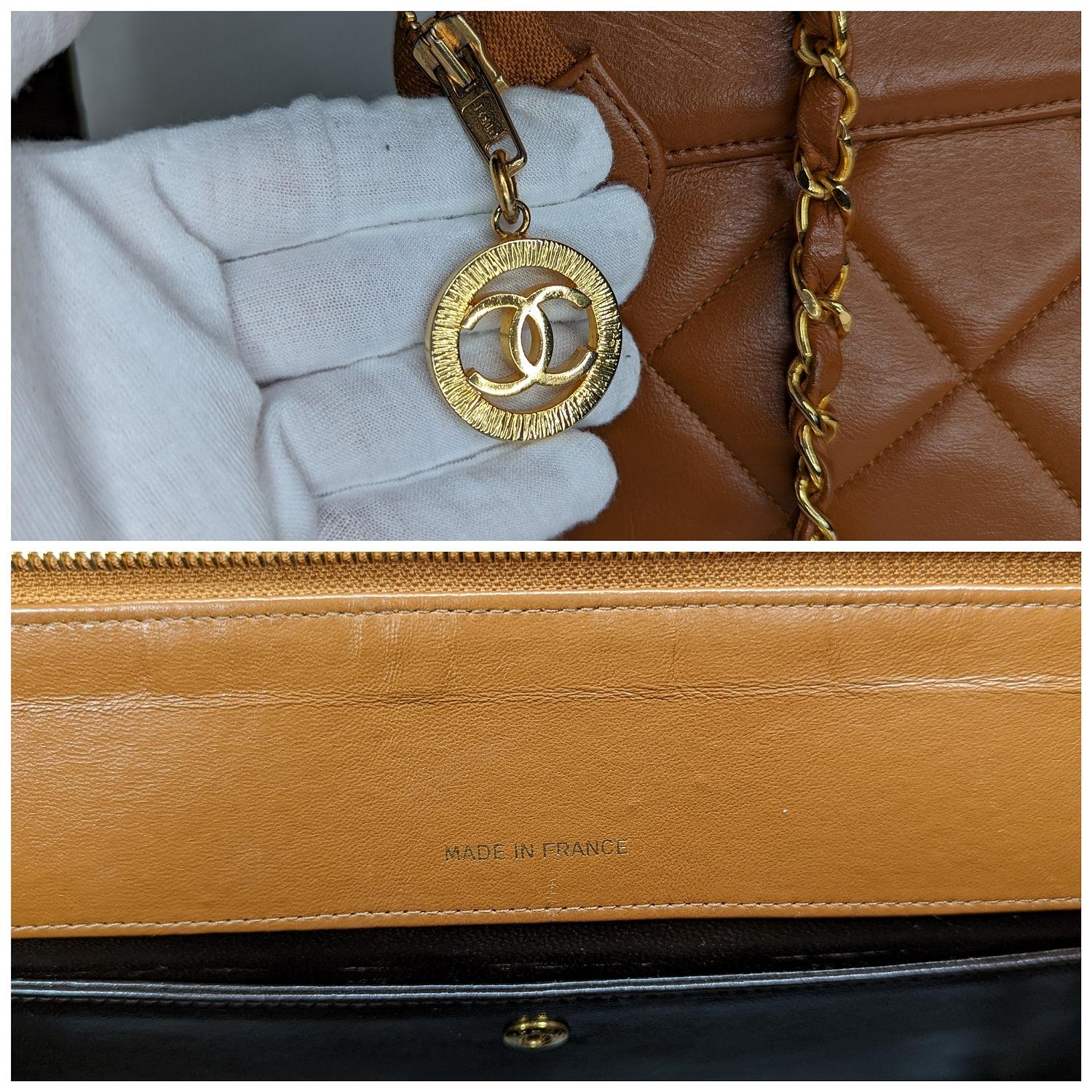 Chanel Vintage Matelassé Chain Leather Shoulder Bag & Wallet en vente 5