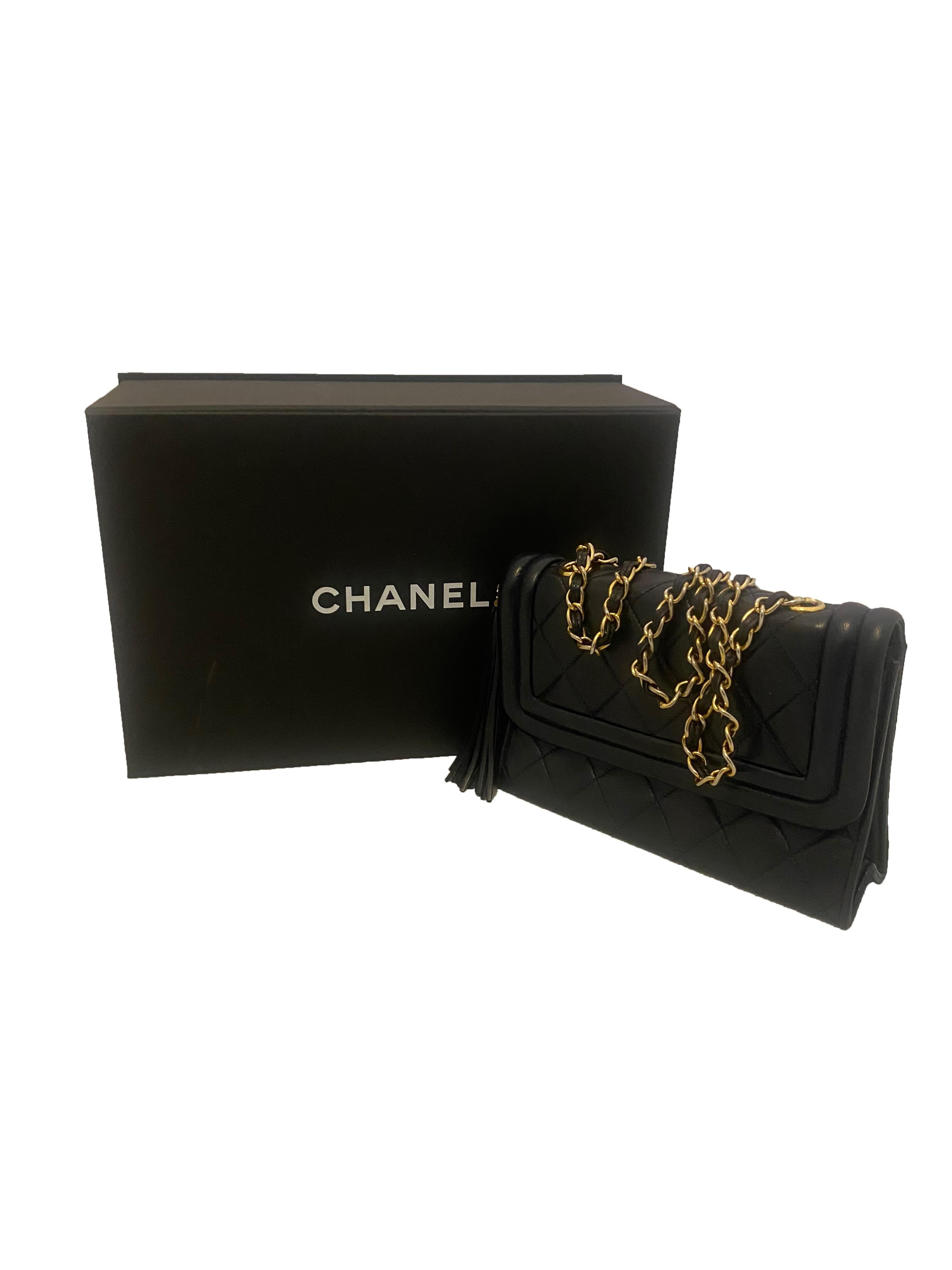 Chanel Vintage Matelassé Flap Bag For Sale 5