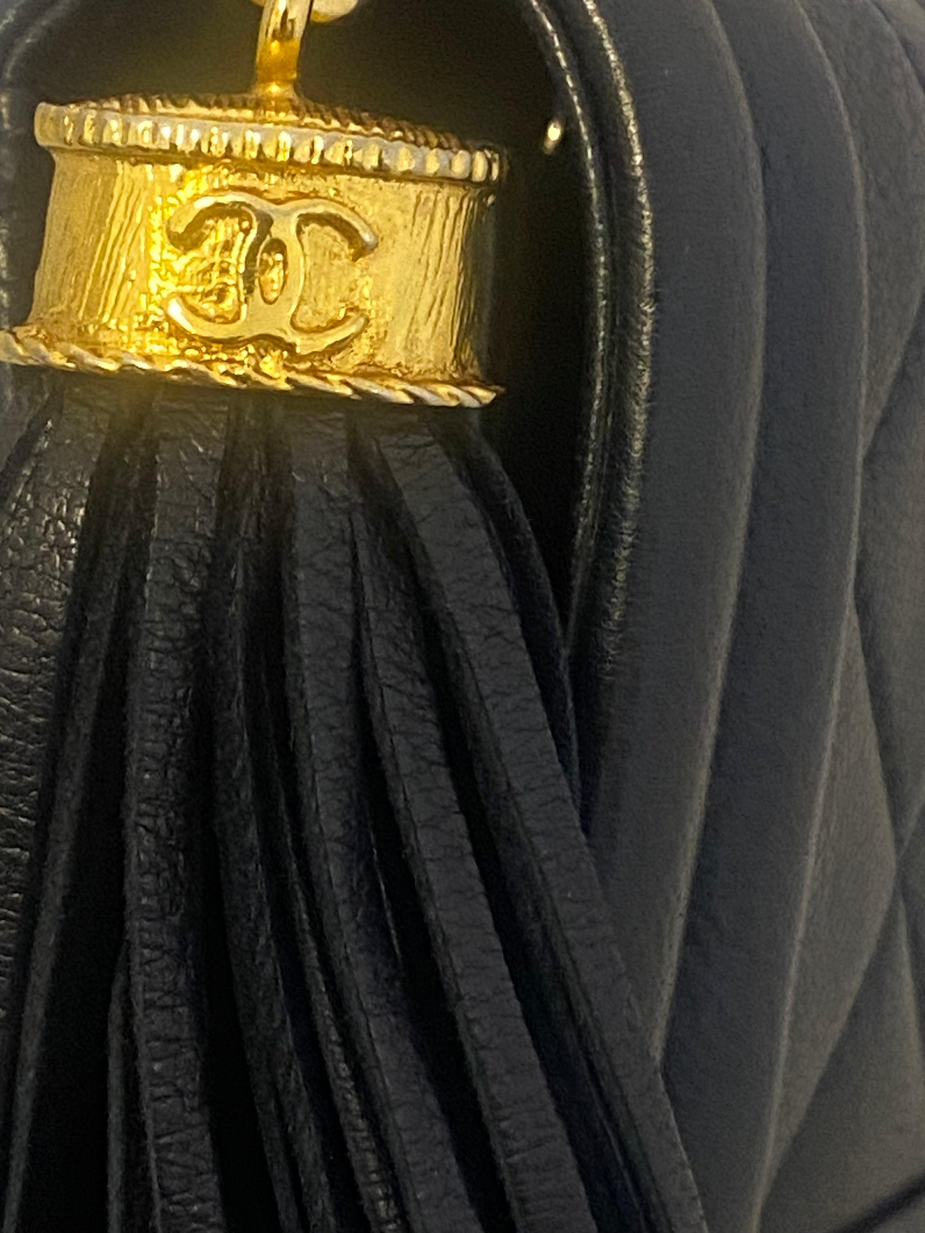 Chanel Vintage Matelassé Flap Bag For Sale 6