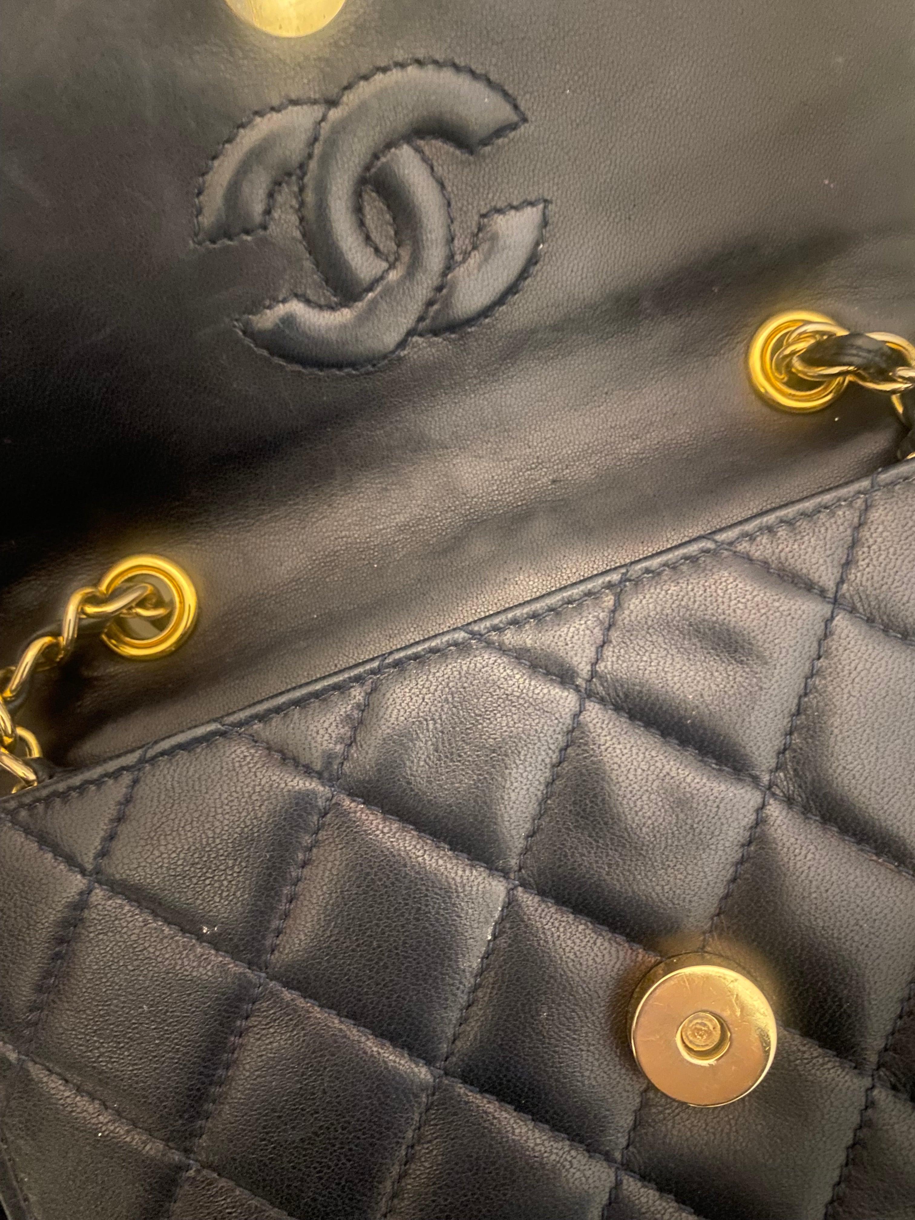 Chanel Vintage Matelassé Flap Bag For Sale 1
