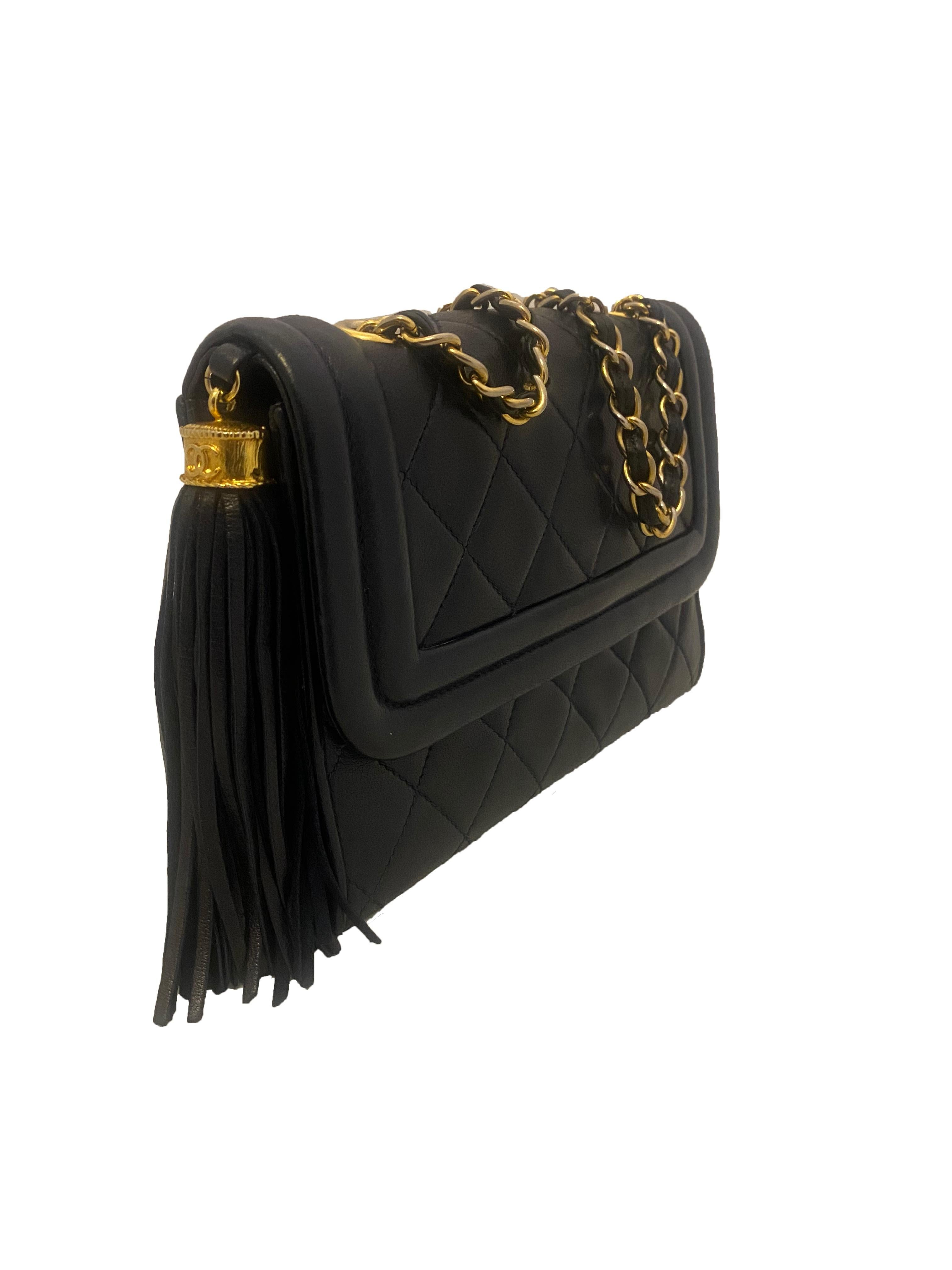 Chanel Vintage Matelassé Flap Bag For Sale 2