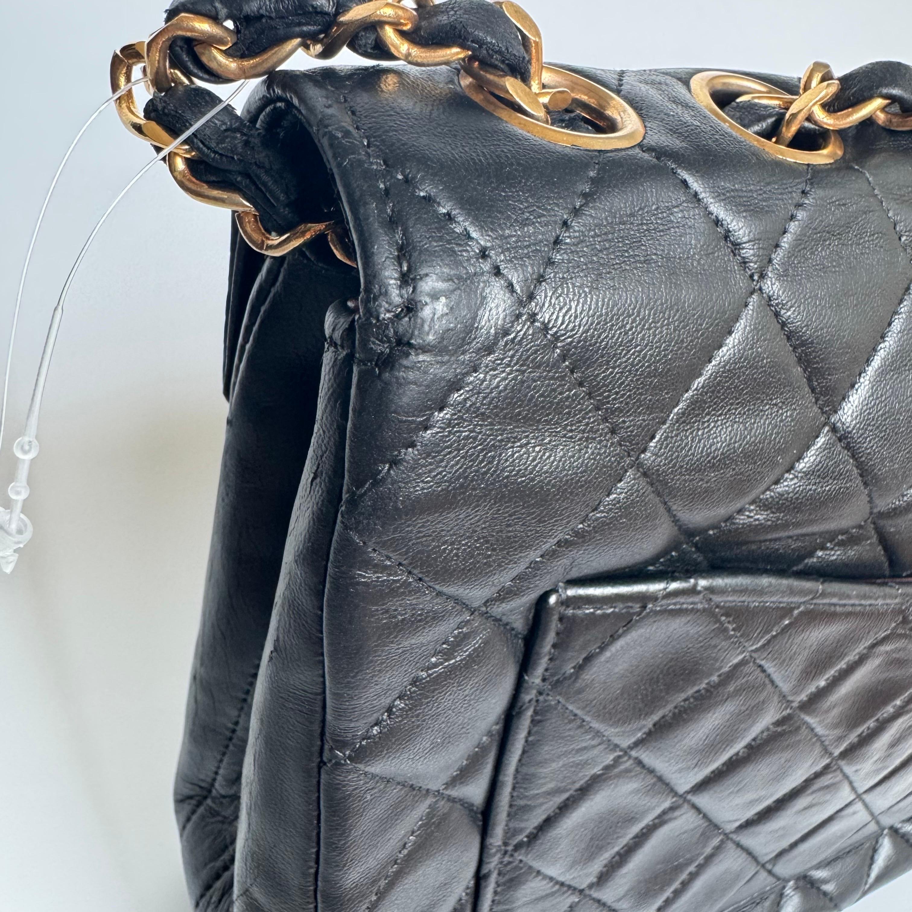 Chanel Vintage Medium Black Quilted Lambskin Paris Limited Single Flap Gold Hard en vente 10