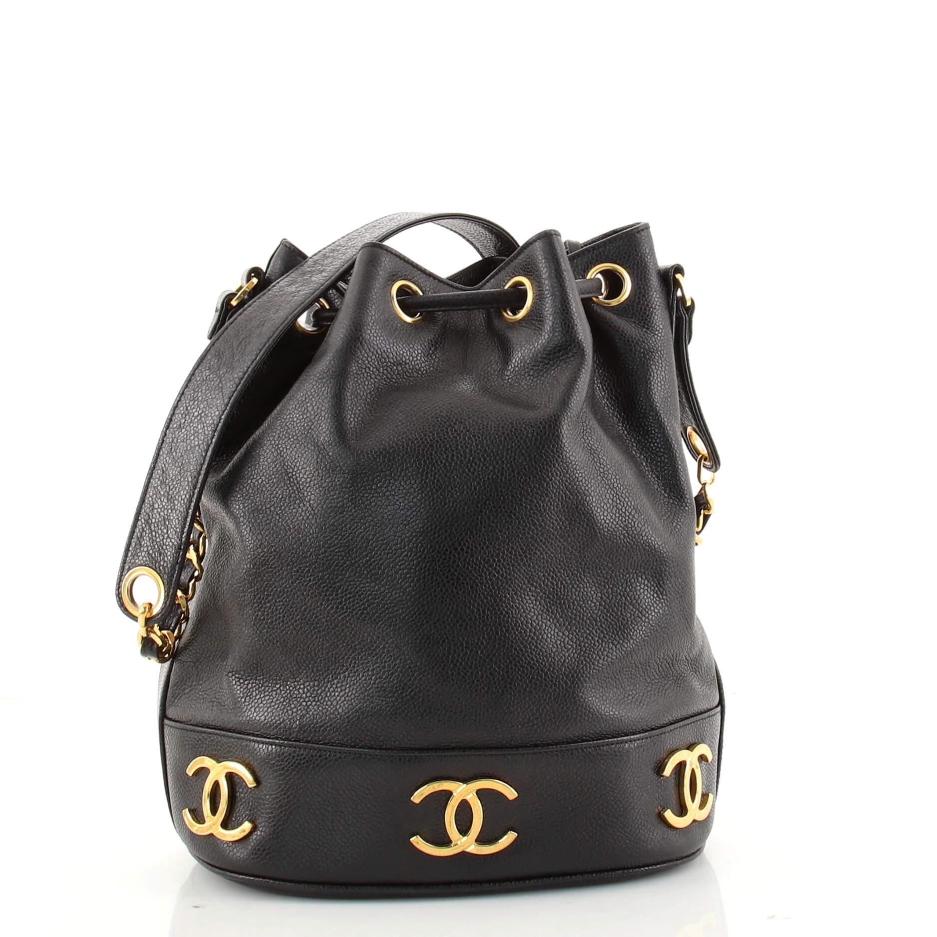 Chanel Vintage Metal CC Drawstring Bucket Bag Caviar Medium In Good Condition In NY, NY