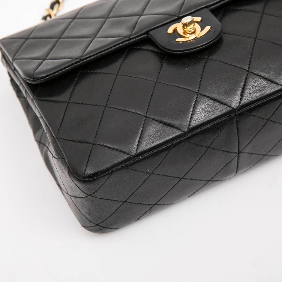 CHANEL Vintage Mini Bag in Black Quilted Lambskin Leather In Good Condition In Paris, FR