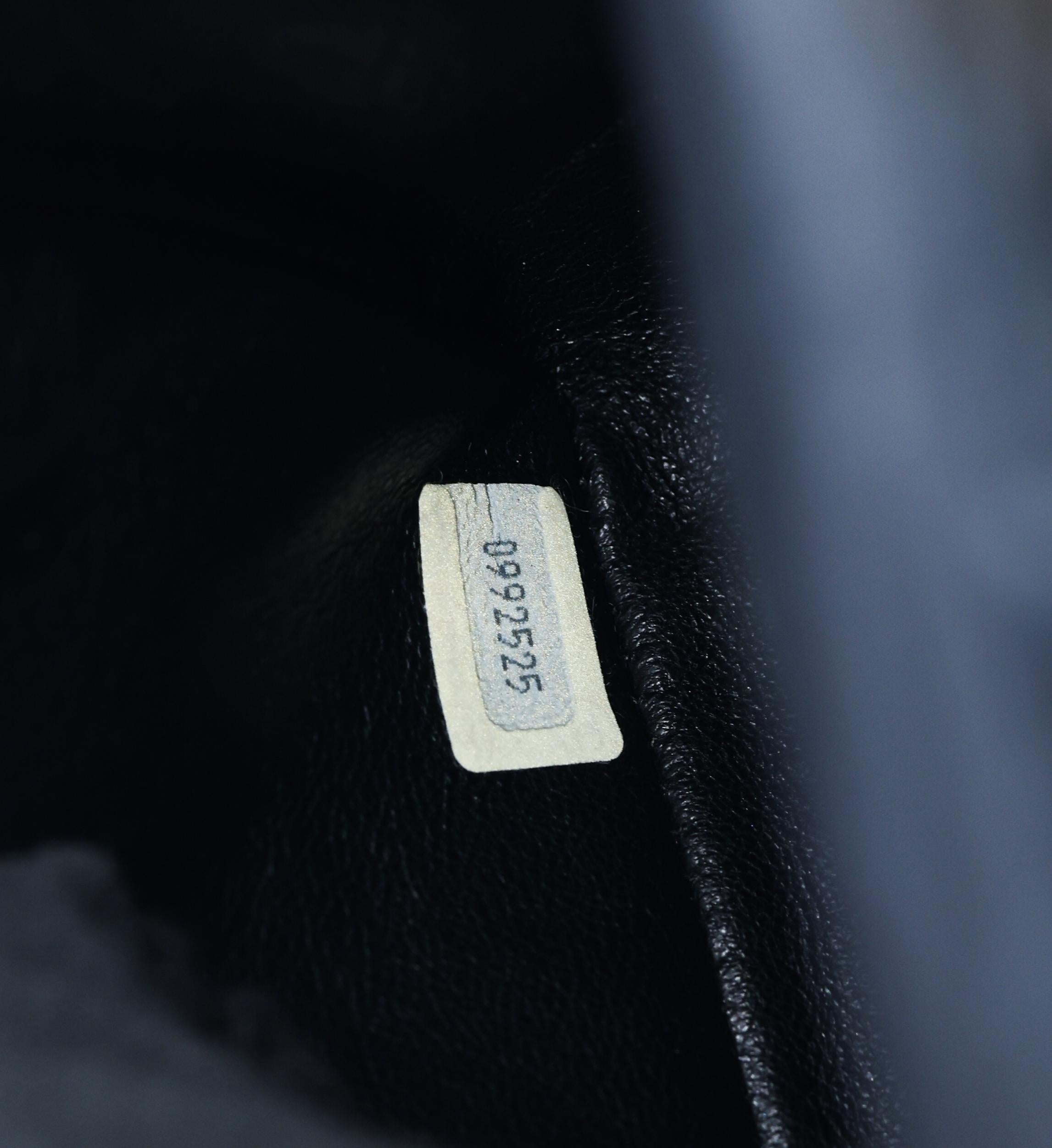 Chanel Vintage Mini Schwarz Eidechse Umschlag Cross Body Klappe Tasche mit Gold Hardware 8