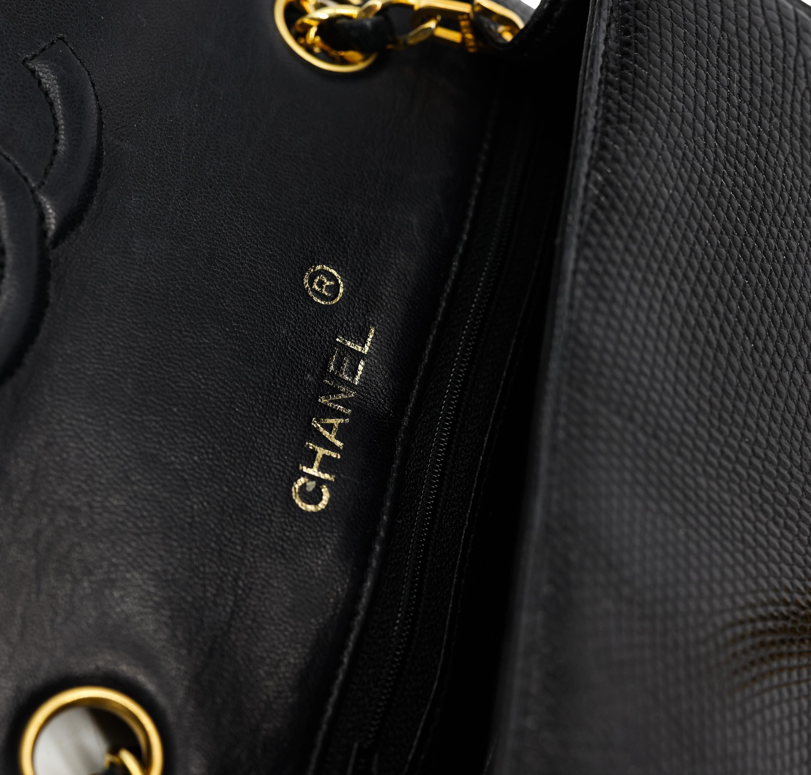 Chanel Vintage Mini Schwarz Eidechse Umschlag Cross Body Klappe Tasche mit Gold Hardware 9