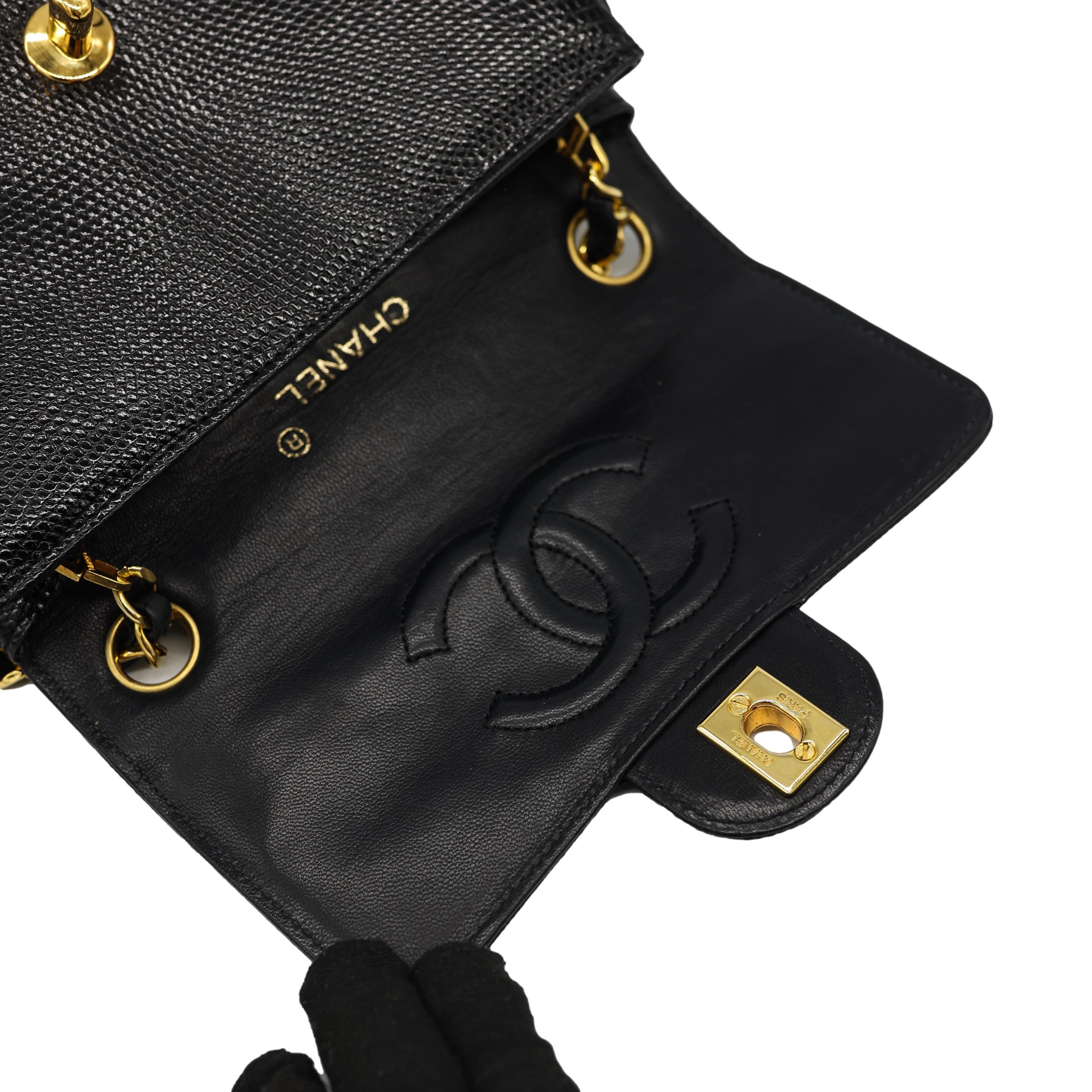 Chanel Vintage Mini Schwarz Eidechse Umschlag Cross Body Klappe Tasche mit Gold Hardware 10