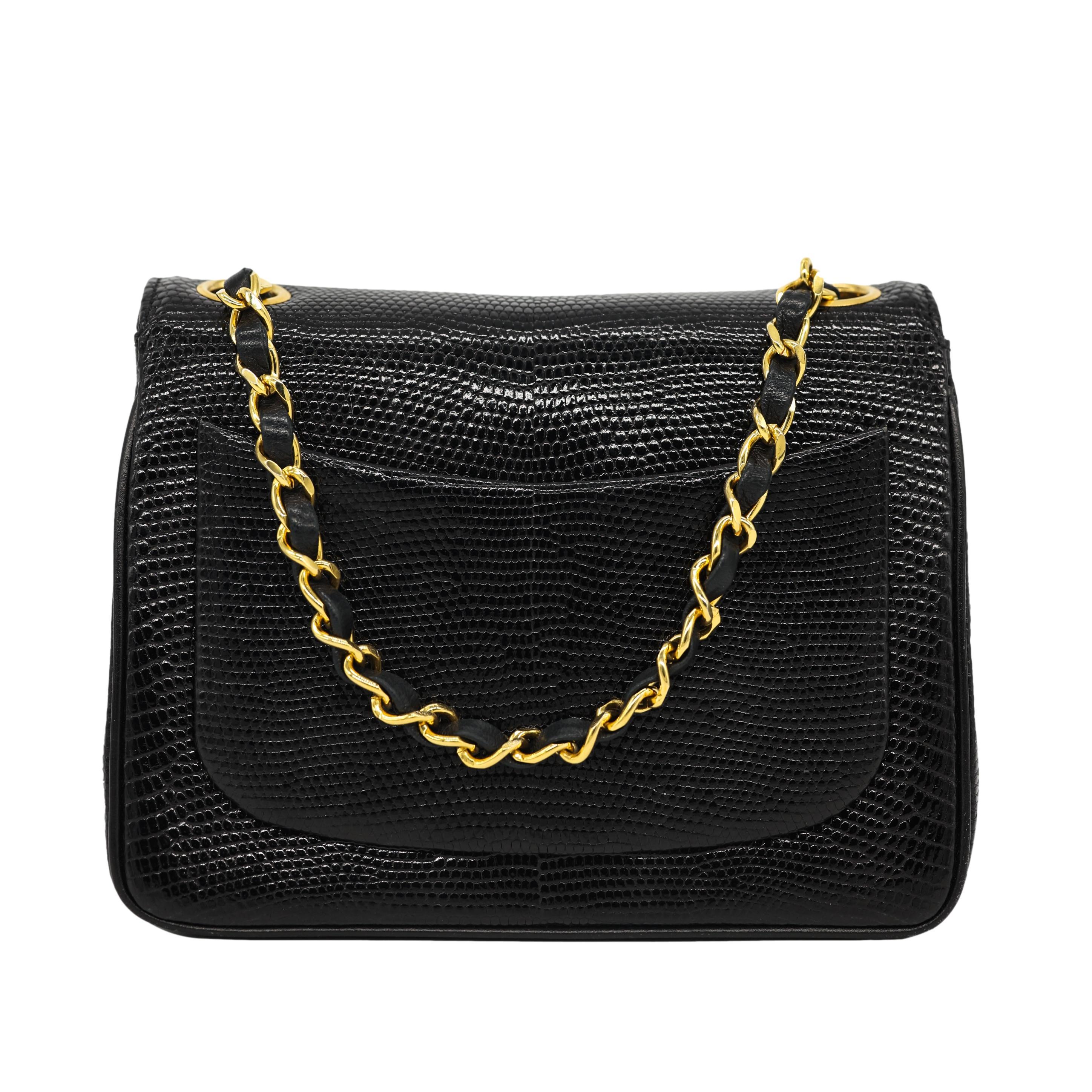 Chanel Vintage Mini Schwarz Eidechse Umschlag Cross Body Klappe Tasche mit Gold Hardware für Damen oder Herren
