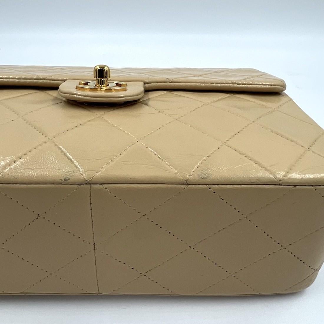 CHANEL Vintage Mini Timeless 20 cm in Beige Quilted Lamb Leather 3