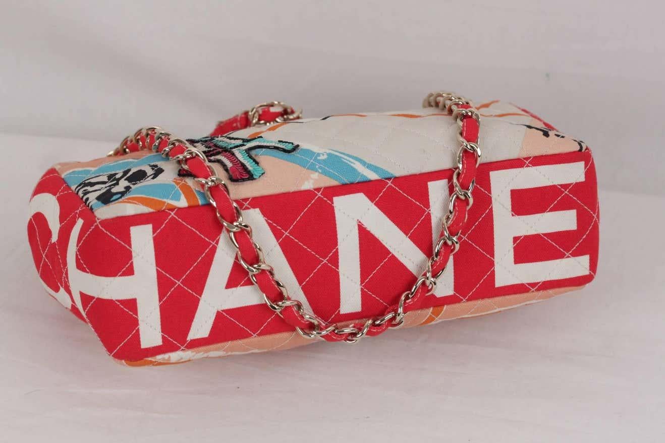 Chanel Vintage Umhängetasche aus mehrfarbigem Segeltuch mit bedruckter Karte von Paris im Zustand „Gut“ im Angebot in Miami, FL