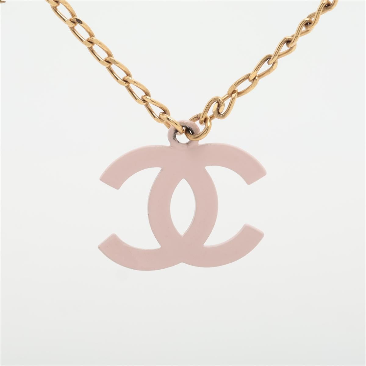 Chanel Vintage Multicolor CC Logo and Beads Enamel Necklace In Good Condition In Humacao, PR