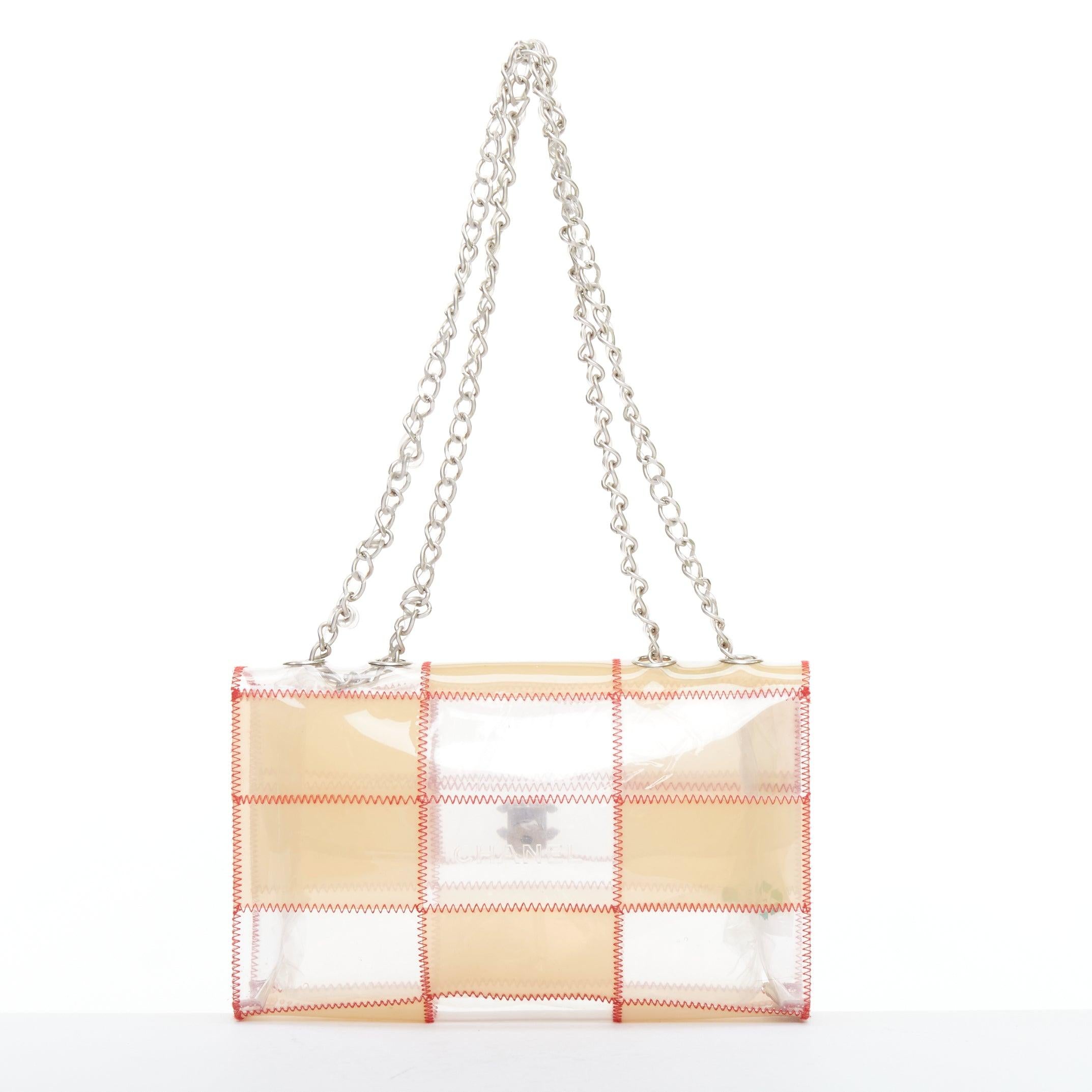 CHANEL Vintage Naked Patchwork Flap PVC rot Steppnaht CC Turnlock Flap Tasche Damen im Angebot