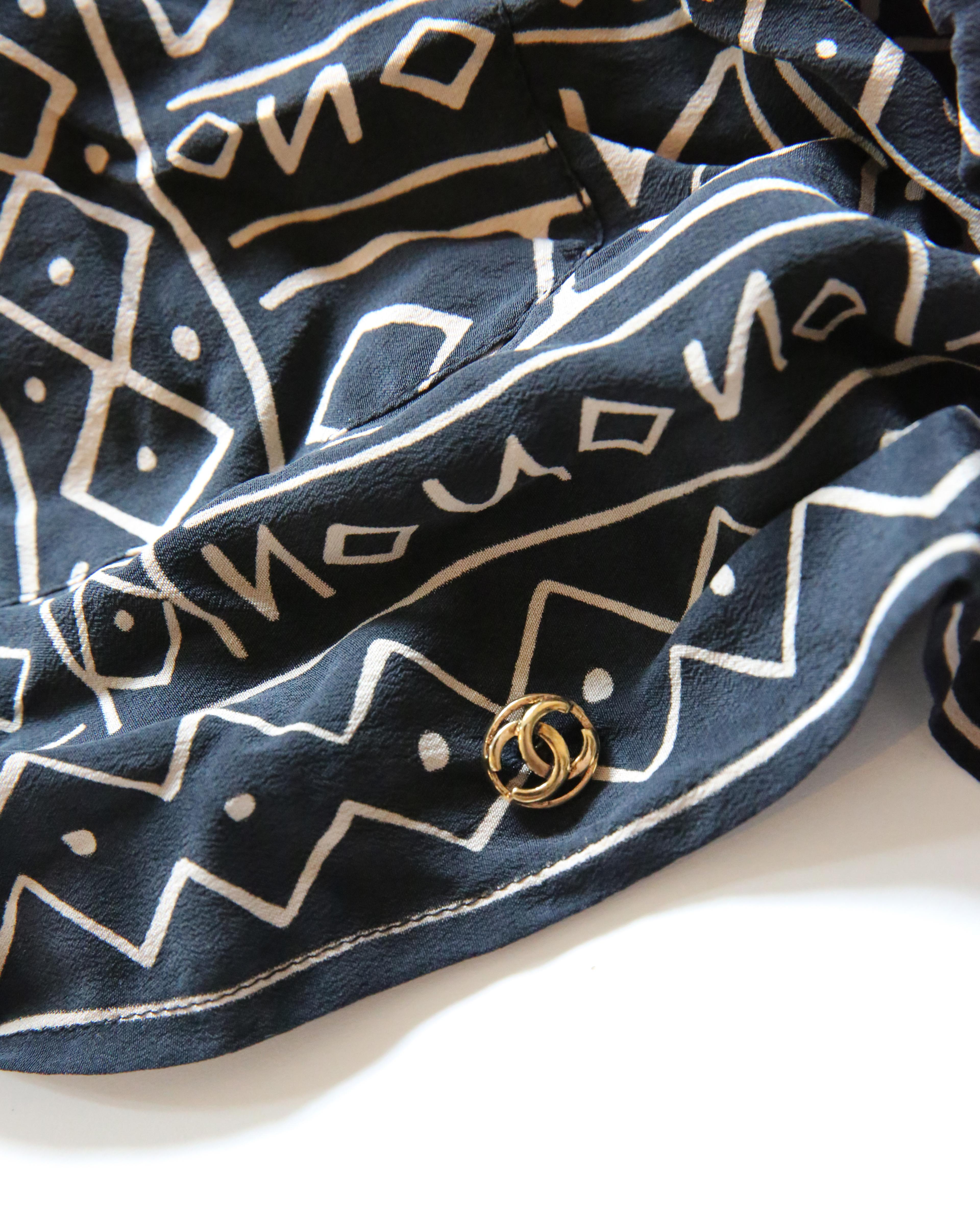 Chanel vintage navy blue grey abstract print silk gold button up logo midi dress For Sale 8