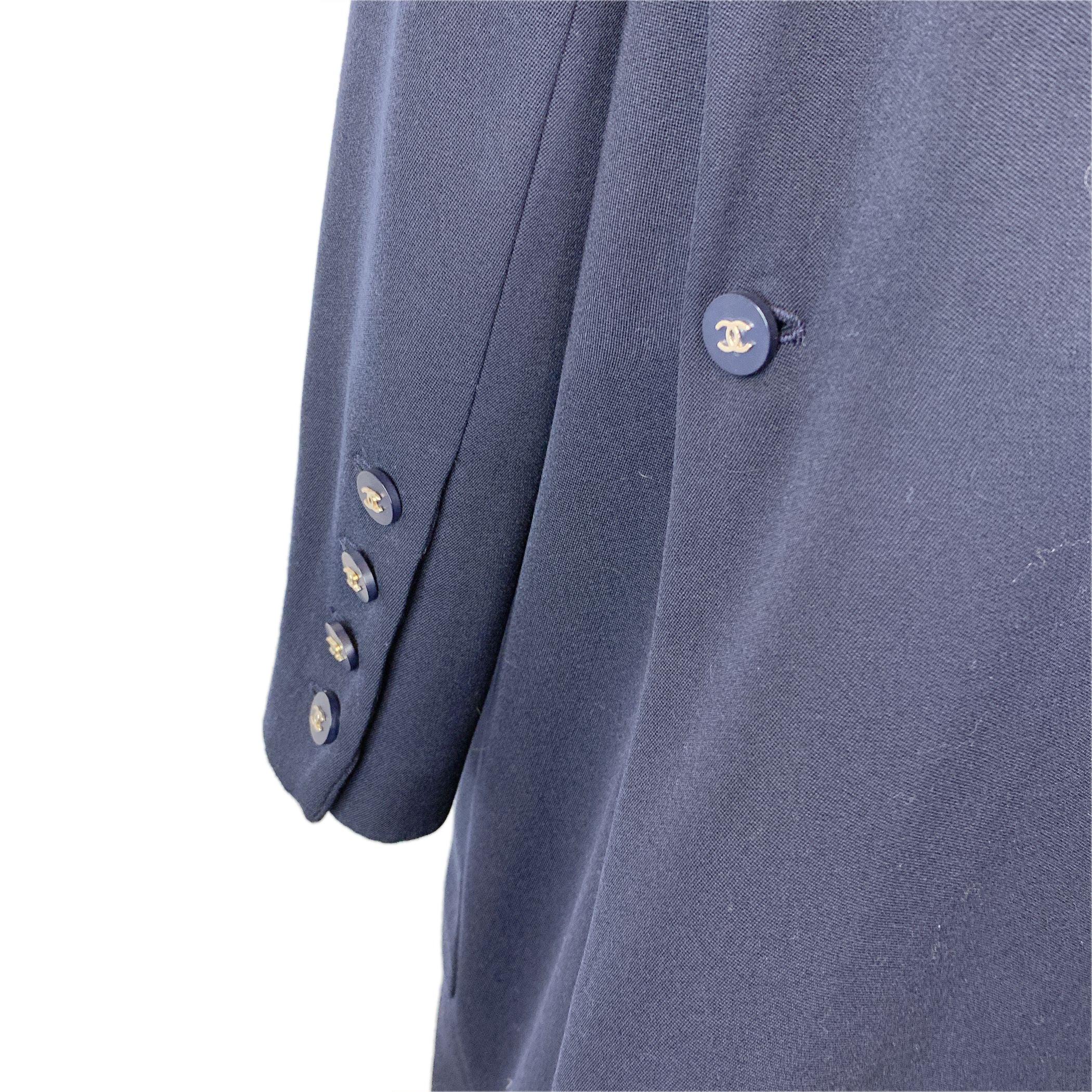 Chanel Vintage Navy Blue Wool Dust Coat Size 42 FR In Good Condition For Sale In Rome, Rome