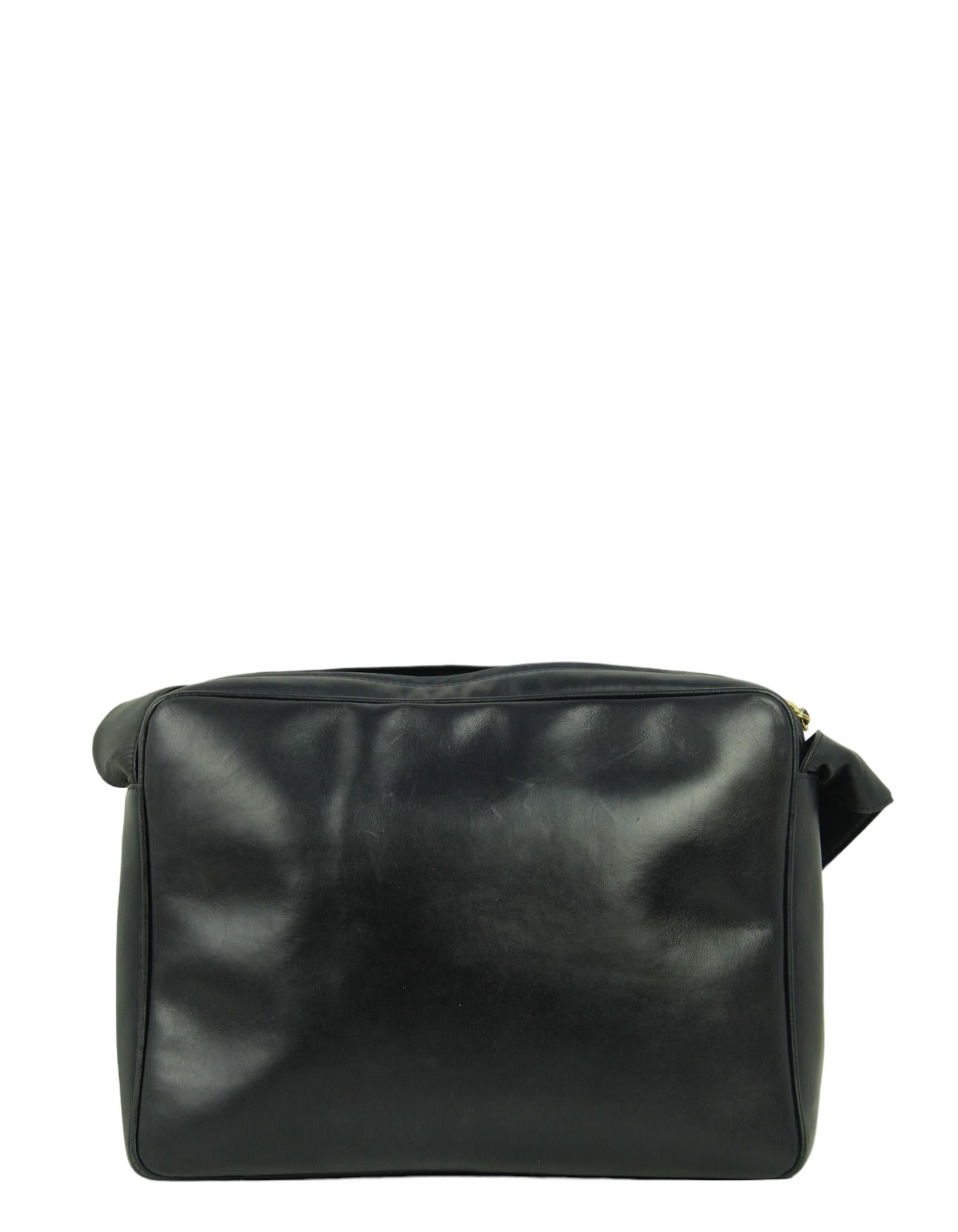 Black Chanel Vintage Navy Leather CC Embossed Large Camera Bag For Sale