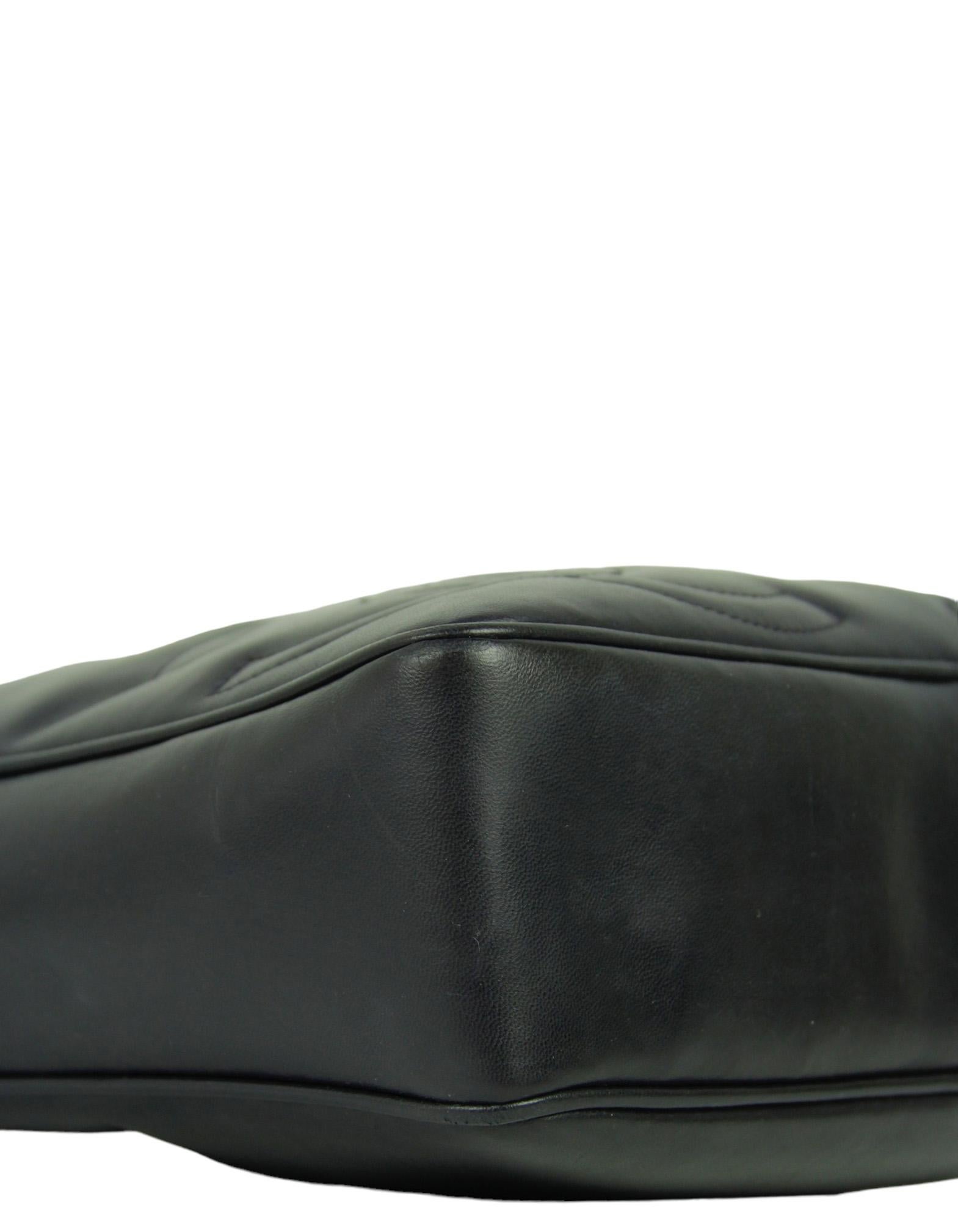 Chanel Vintage Navy Leather CC Embossed Large Camera Bag In Good Condition For Sale In New York, NY