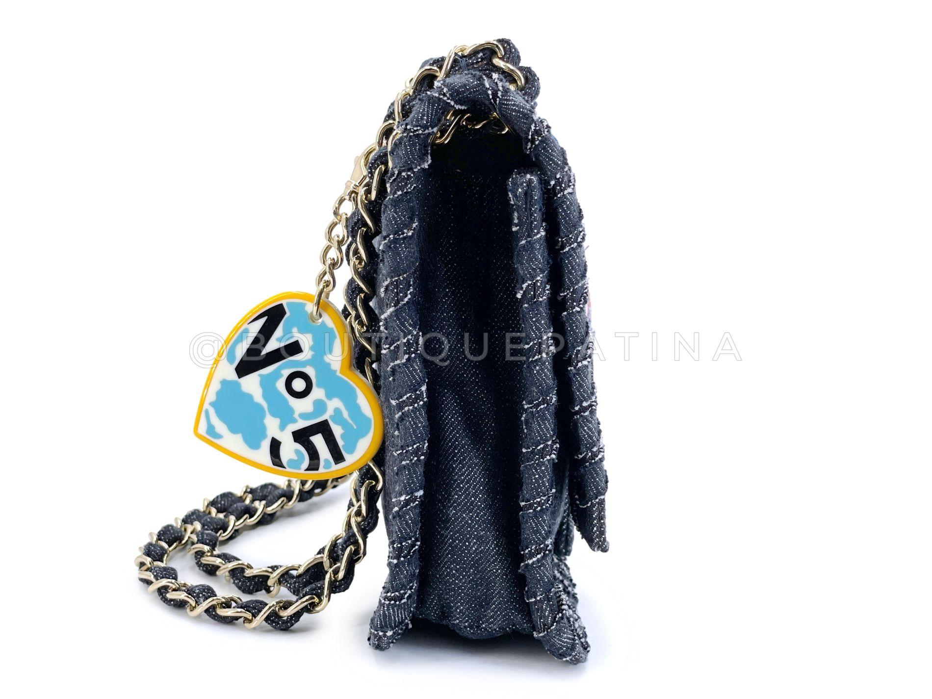 Chanel Vintage Vuelo Nocturno Denim Reedición Avión Arco Iris Bolso Solapa 24k 68379 en Excelente Estado en Costa Mesa, CA