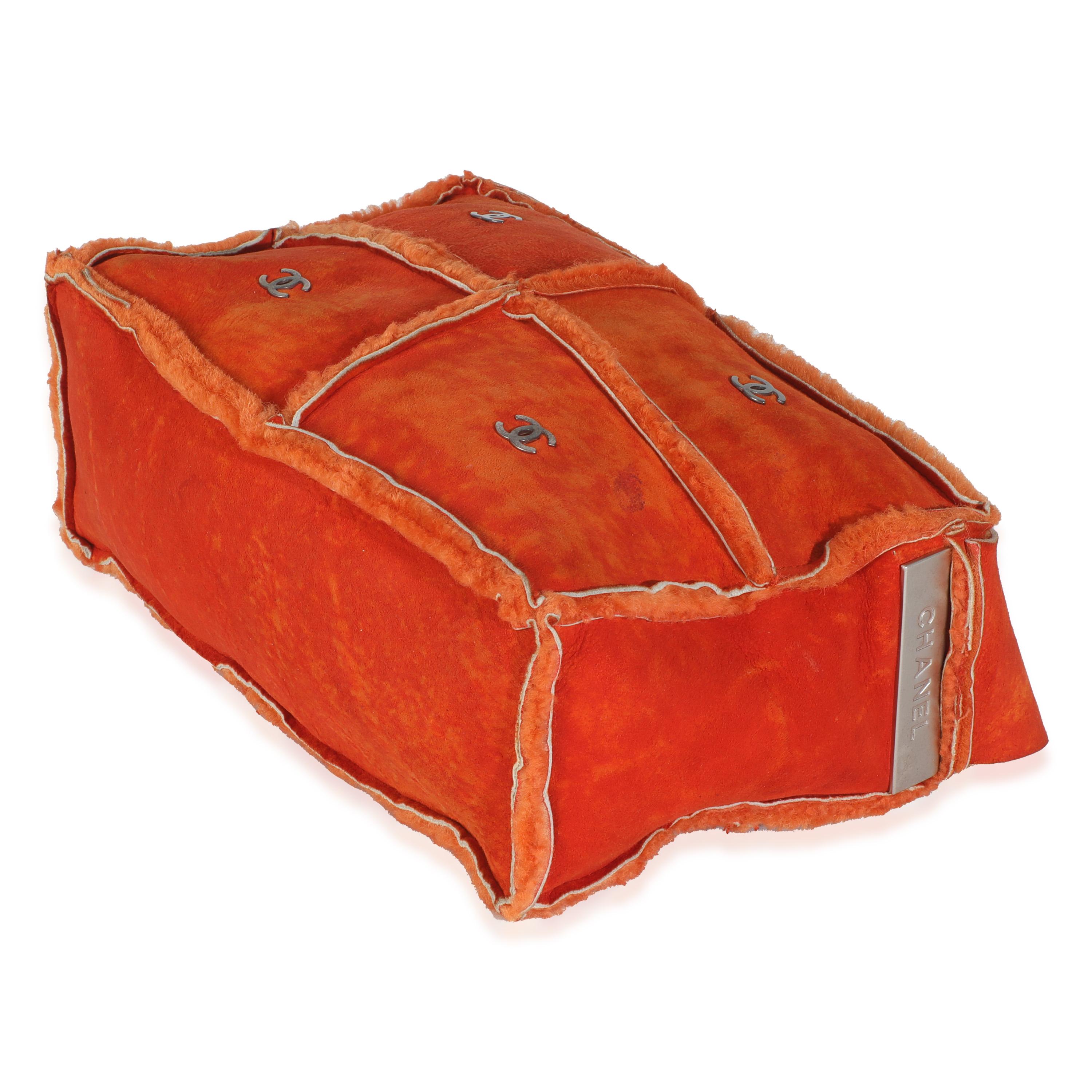 Women's or Men's Chanel Vintage Orange Suede Shearling CC Logo Messenger For Sale
