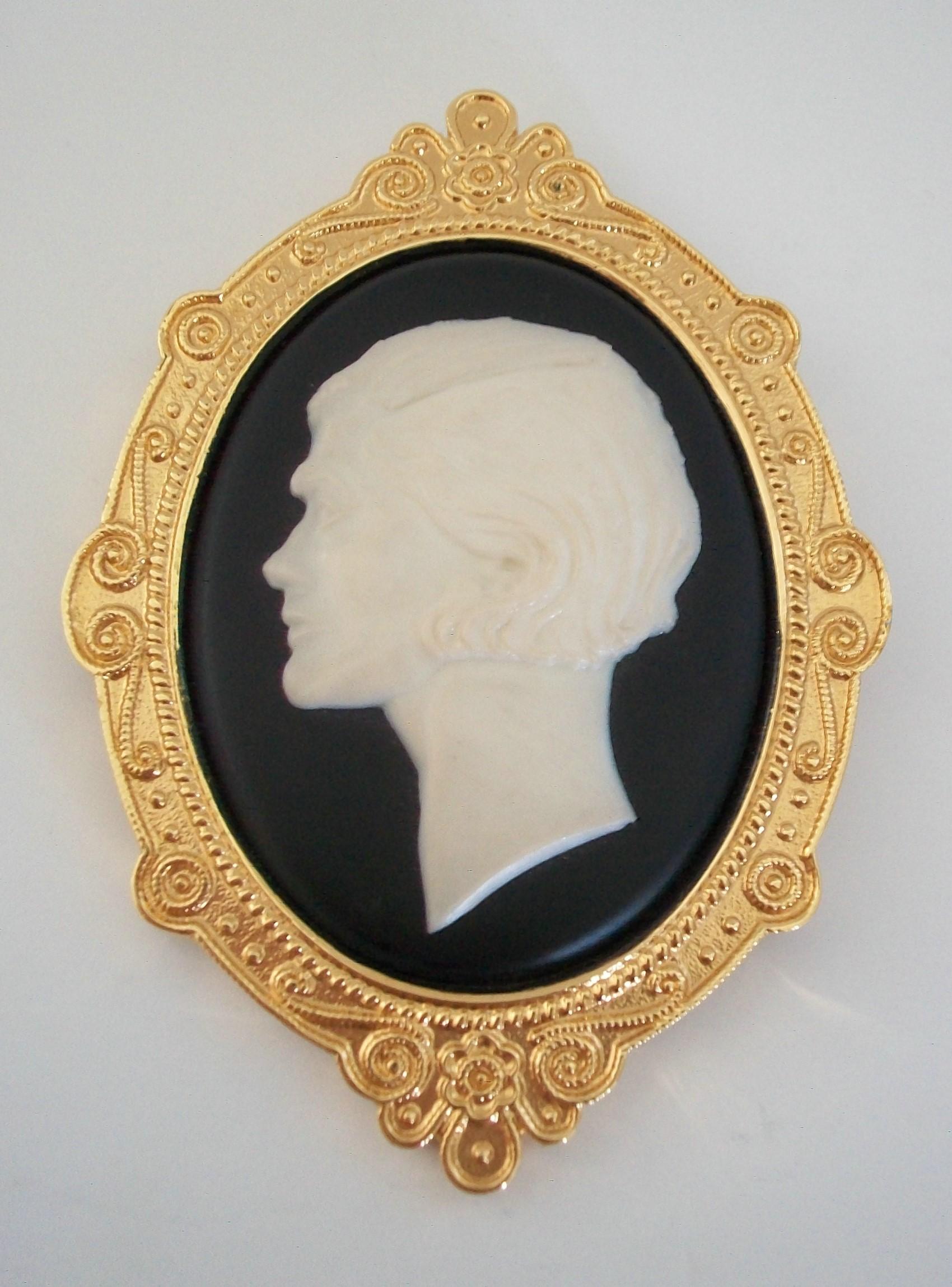 CHANEL - Vintage Over-sized 'Coco' Cameo Brooch - France - Circa 1980's For Sale 4