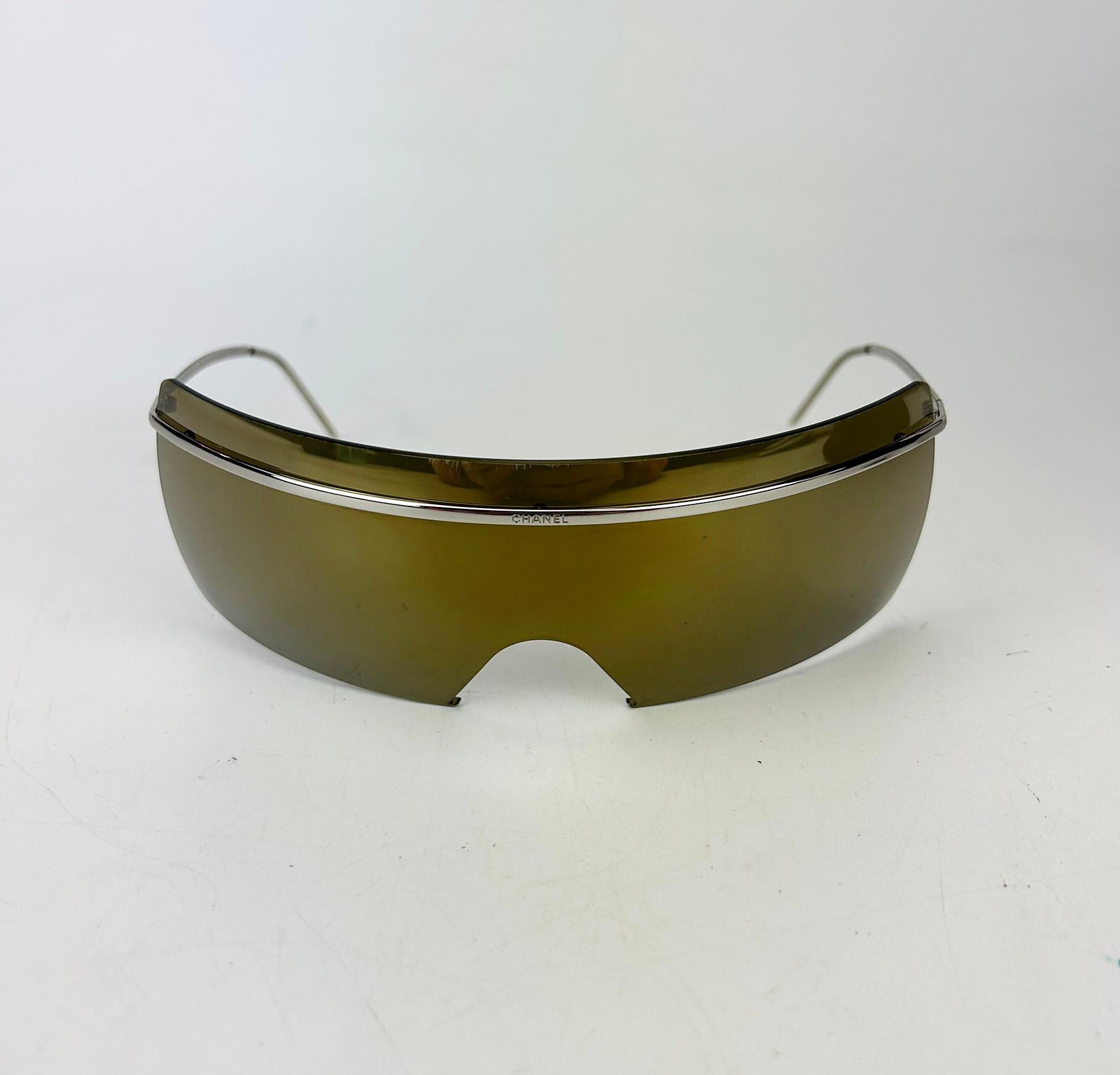 Chanel Vintage Oversize Gold Spiegel Ski Sonnenbrille c2000s im Zustand „Gut“ im Angebot in Philadelphia, PA