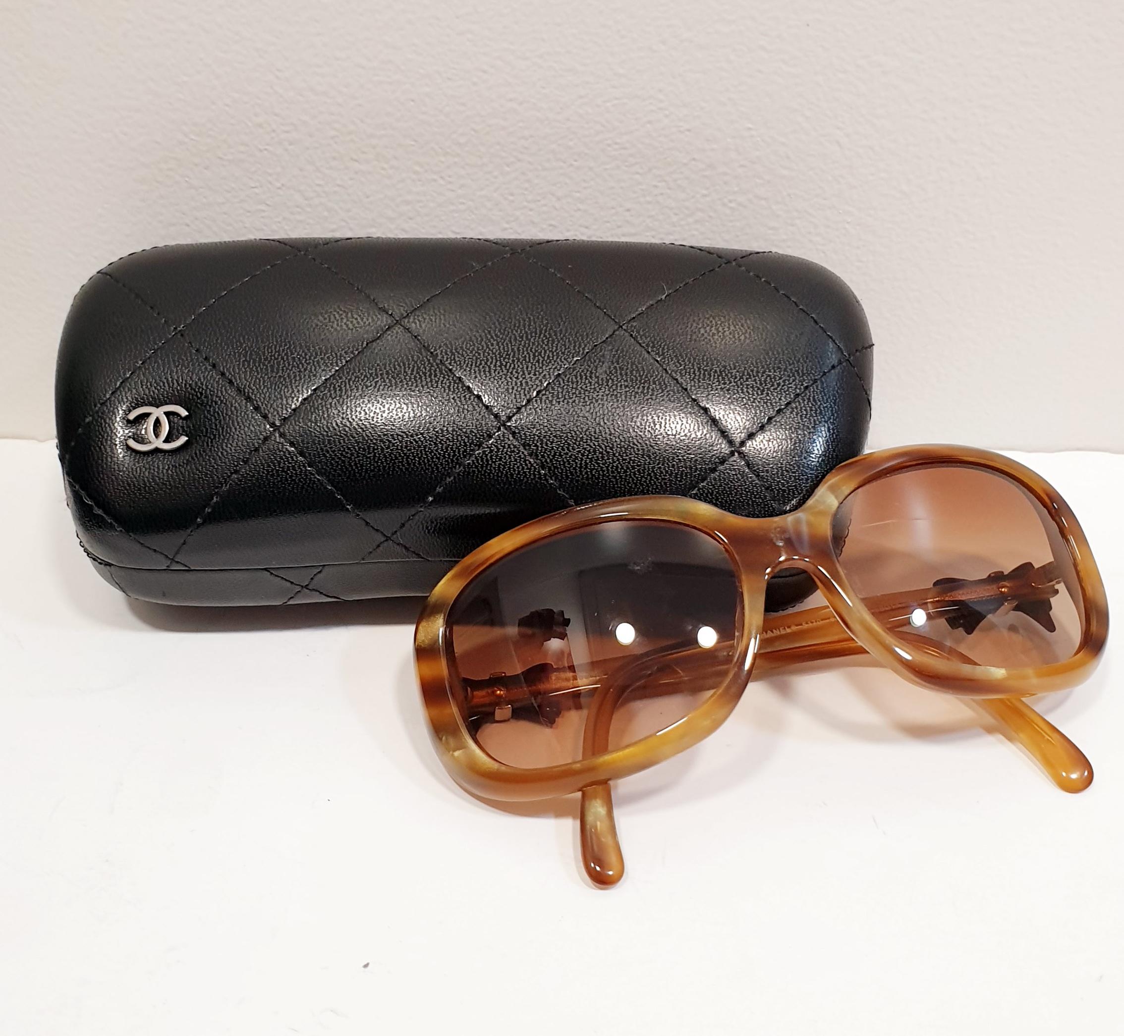  Chanel  Vintage Oversized Glasses In Excellent Condition For Sale In  Bilbao, ES