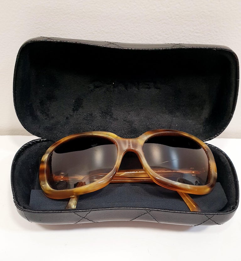 Chanel Vintage Oversized Glasses For Sale at 1stDibs  display picture 3