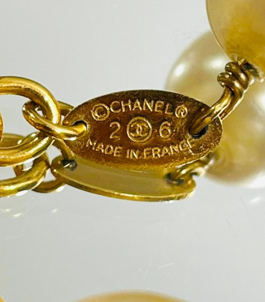 Women's Chanel Vintage Oversized Pearl Choker Necklace