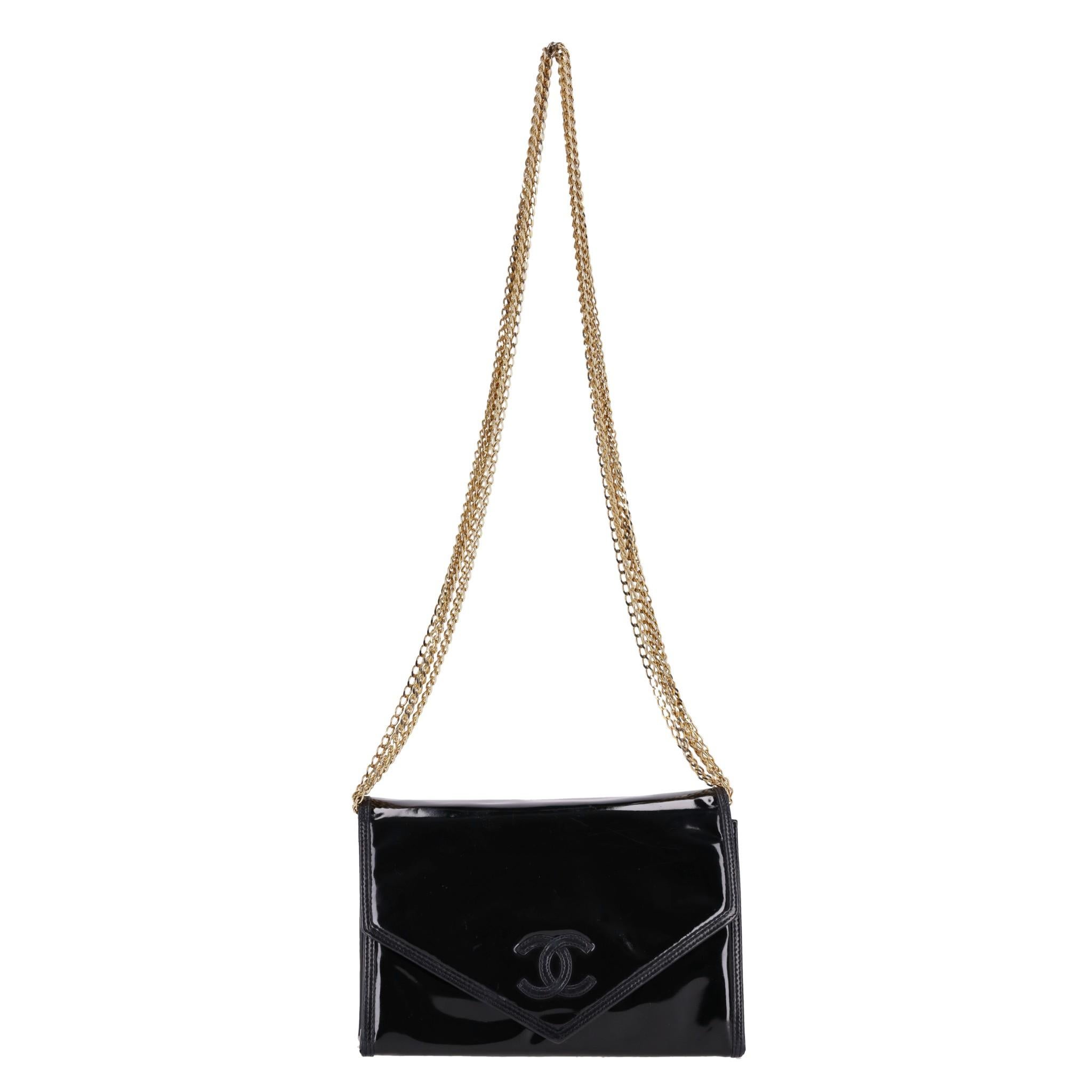 Chanel Vintage Umhängetasche aus Lackleder mit 'CC' Logo (Schwarz)