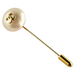 Chanel Vintage Pearl CC Logo Lapel Pin