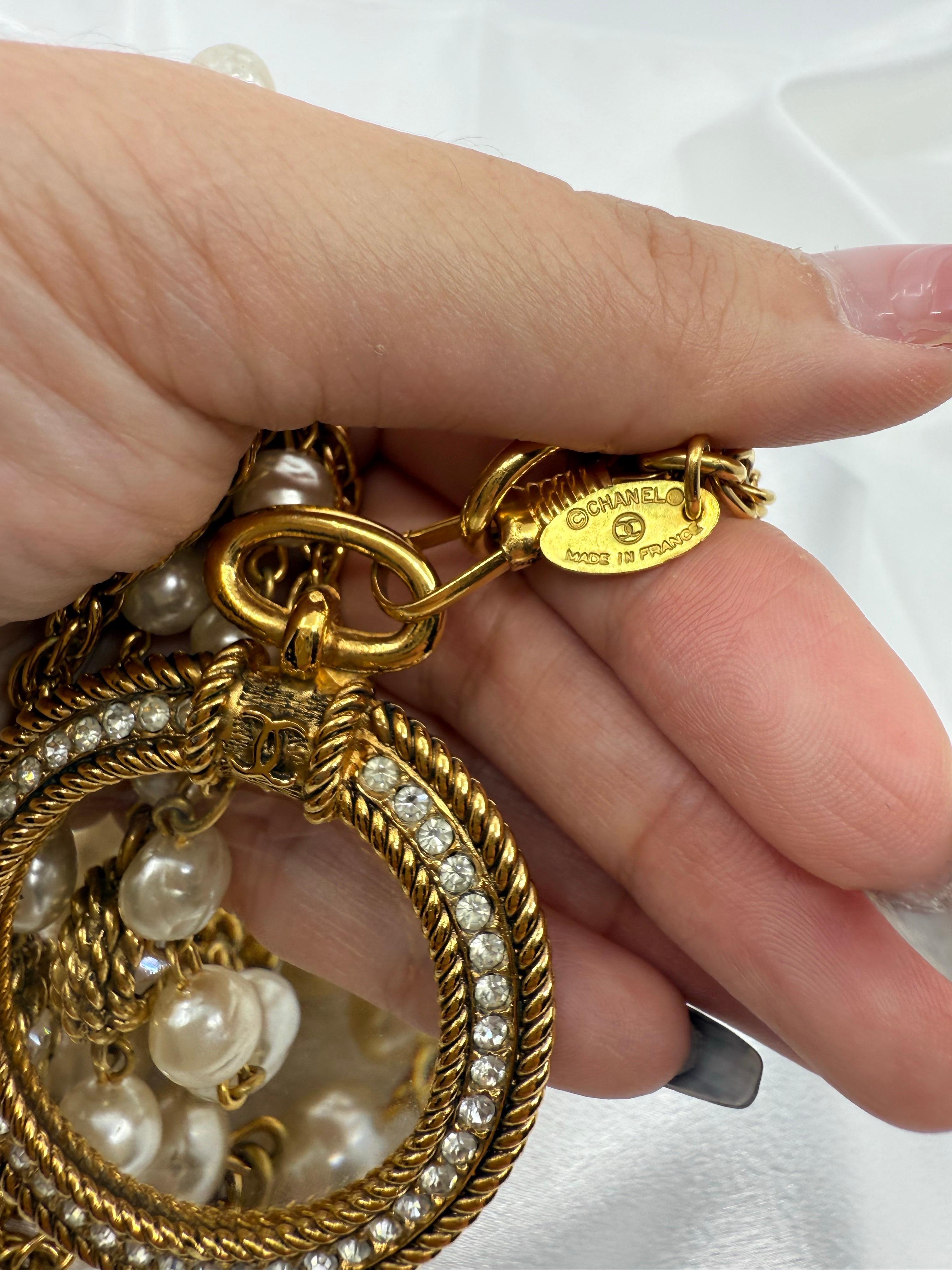 Chanel collana vintage di perle e cristalli con lente d'ingrandimento XL in vendita 6