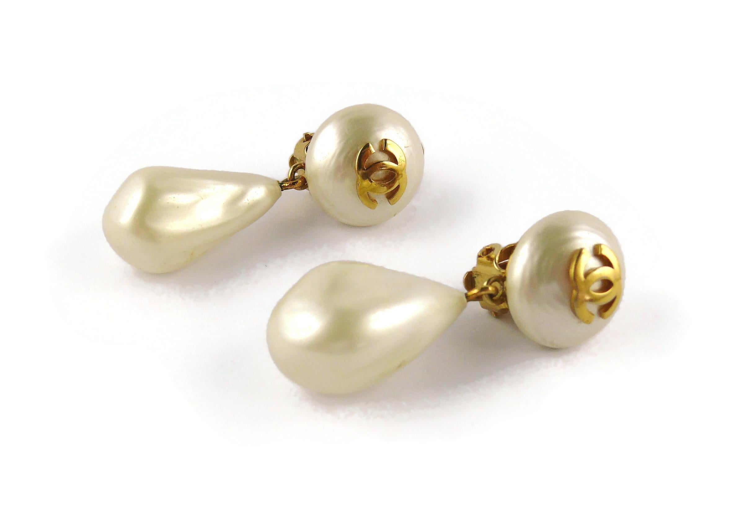vintage chanel pearl drop earrings
