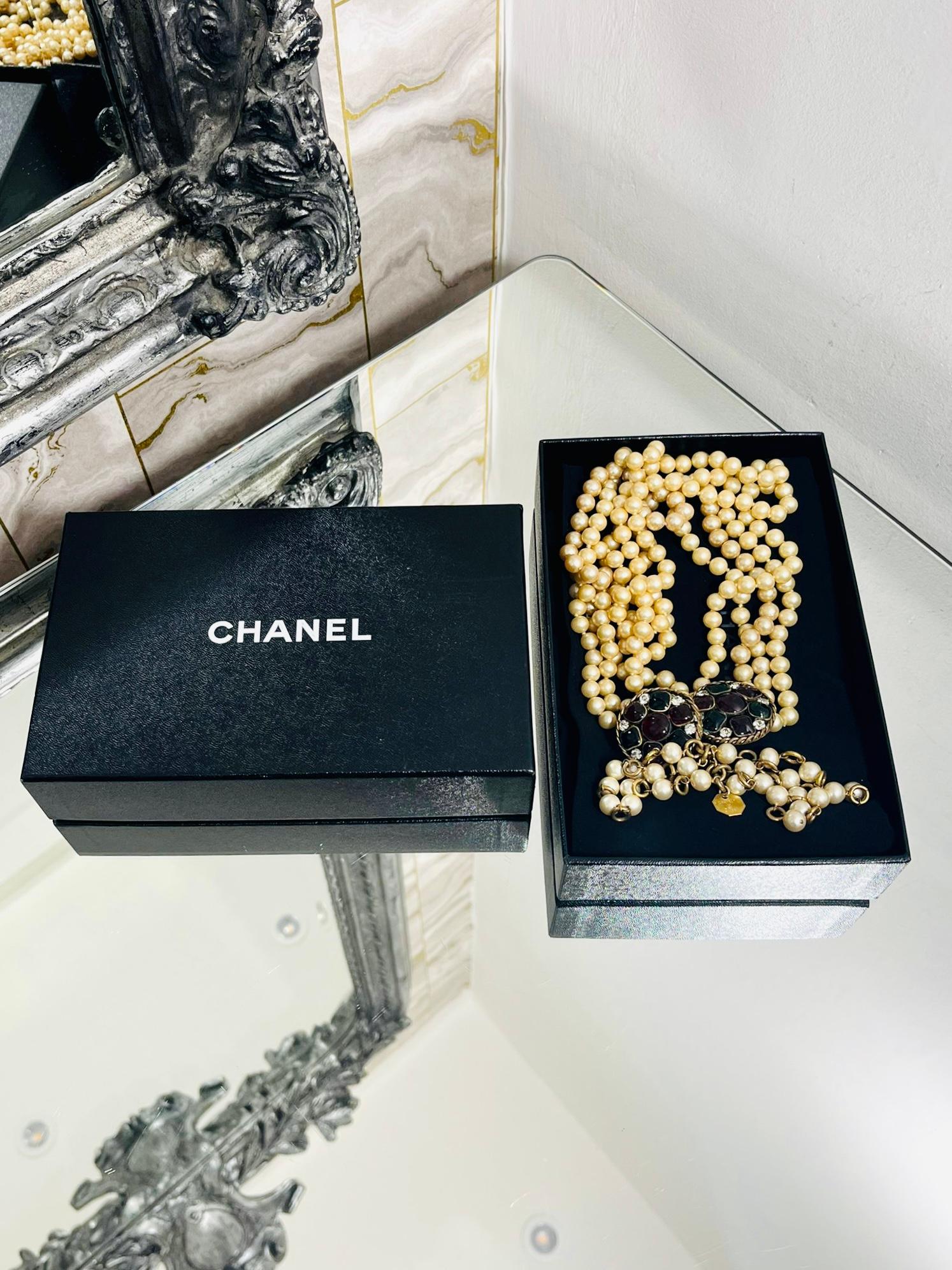 Chanel Vintage Pearl & Gripoix Necklace By Victoire de Castellane For Sale 3