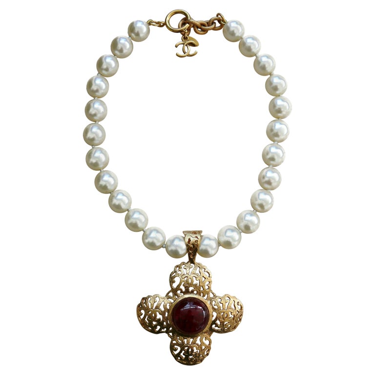Chanel Vintage Gripoix Gold Toned Cross Pendant Necklace
