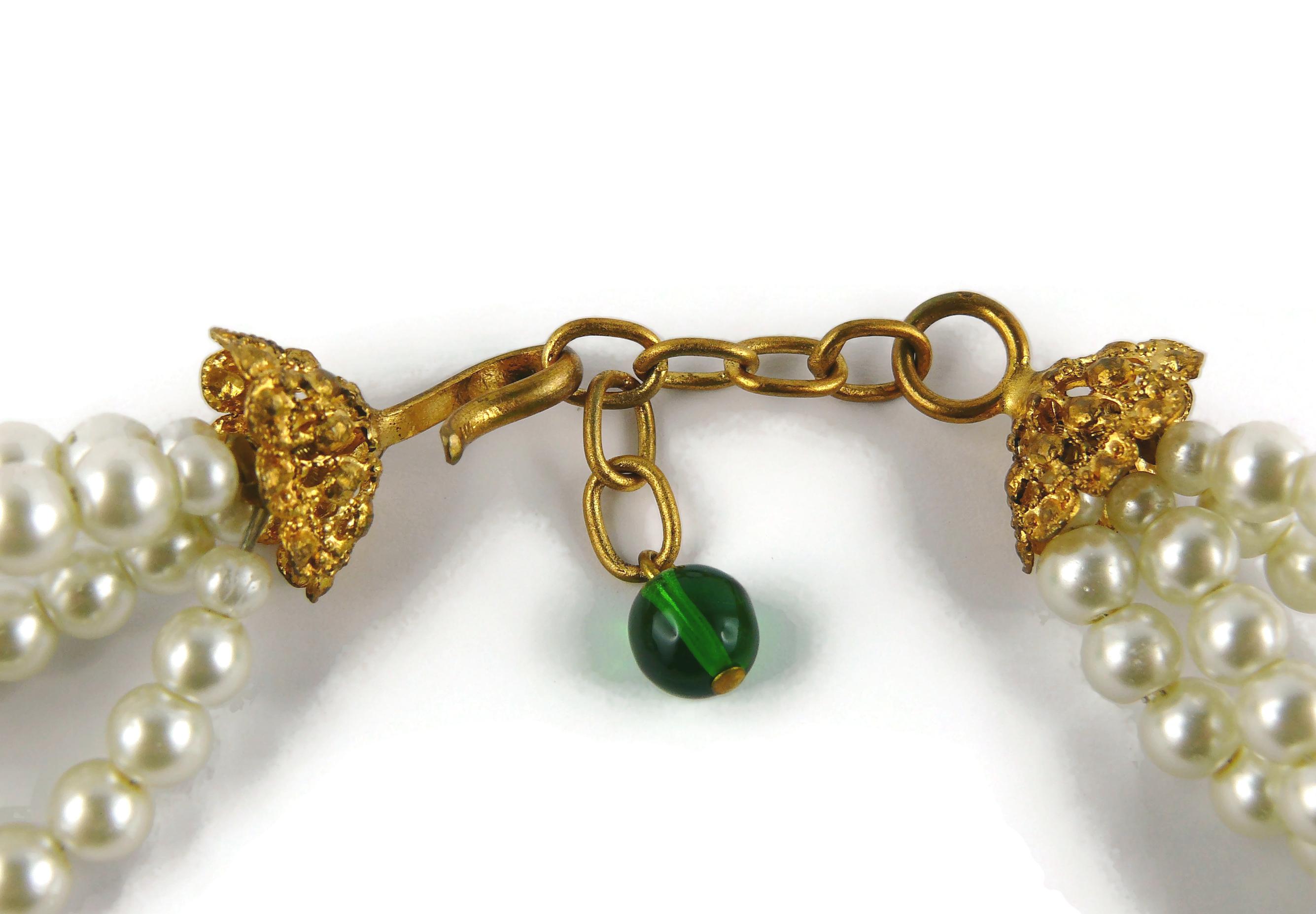 Chanel Collier de perles vintage avec fleur en forme de Gripoix massive en vente 8