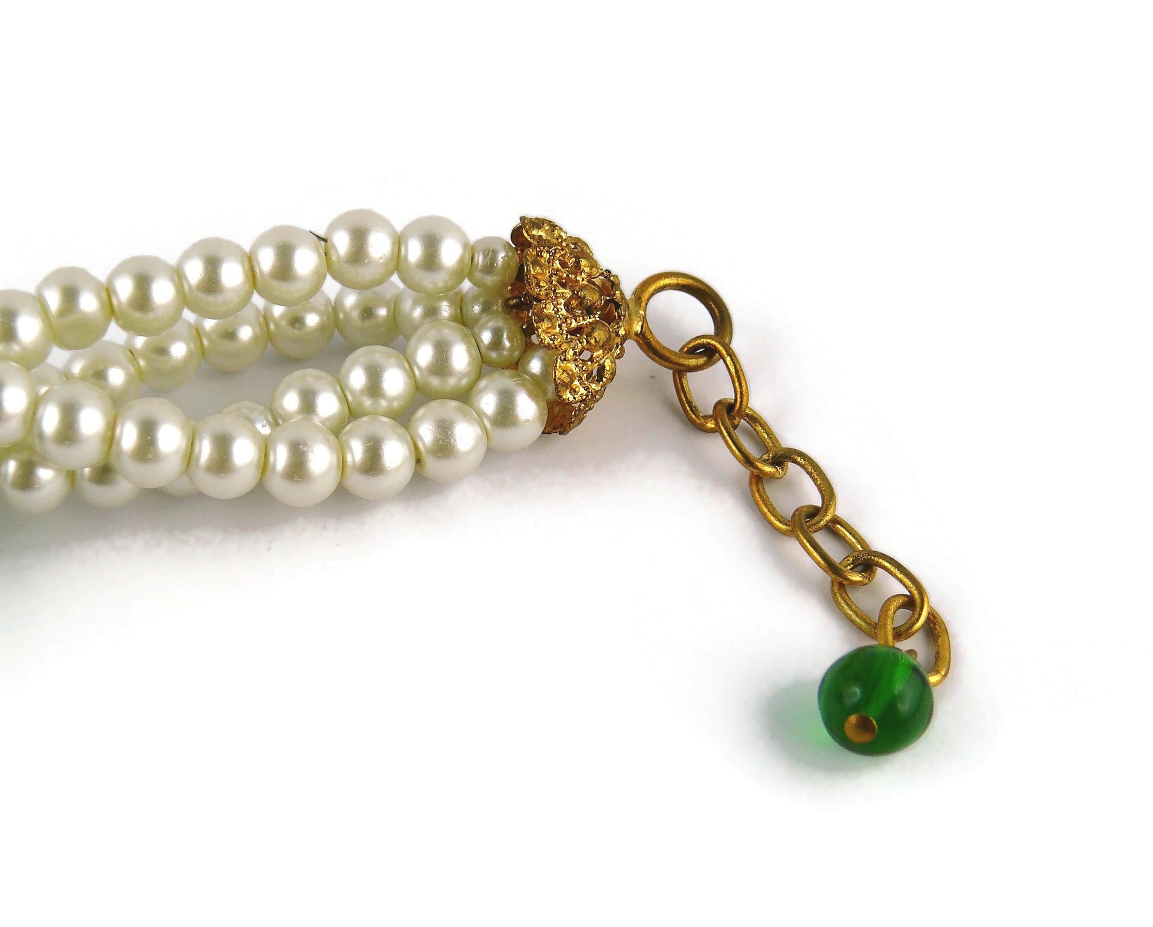 Chanel Collier de perles vintage avec fleur en forme de Gripoix massive Pour femmes en vente