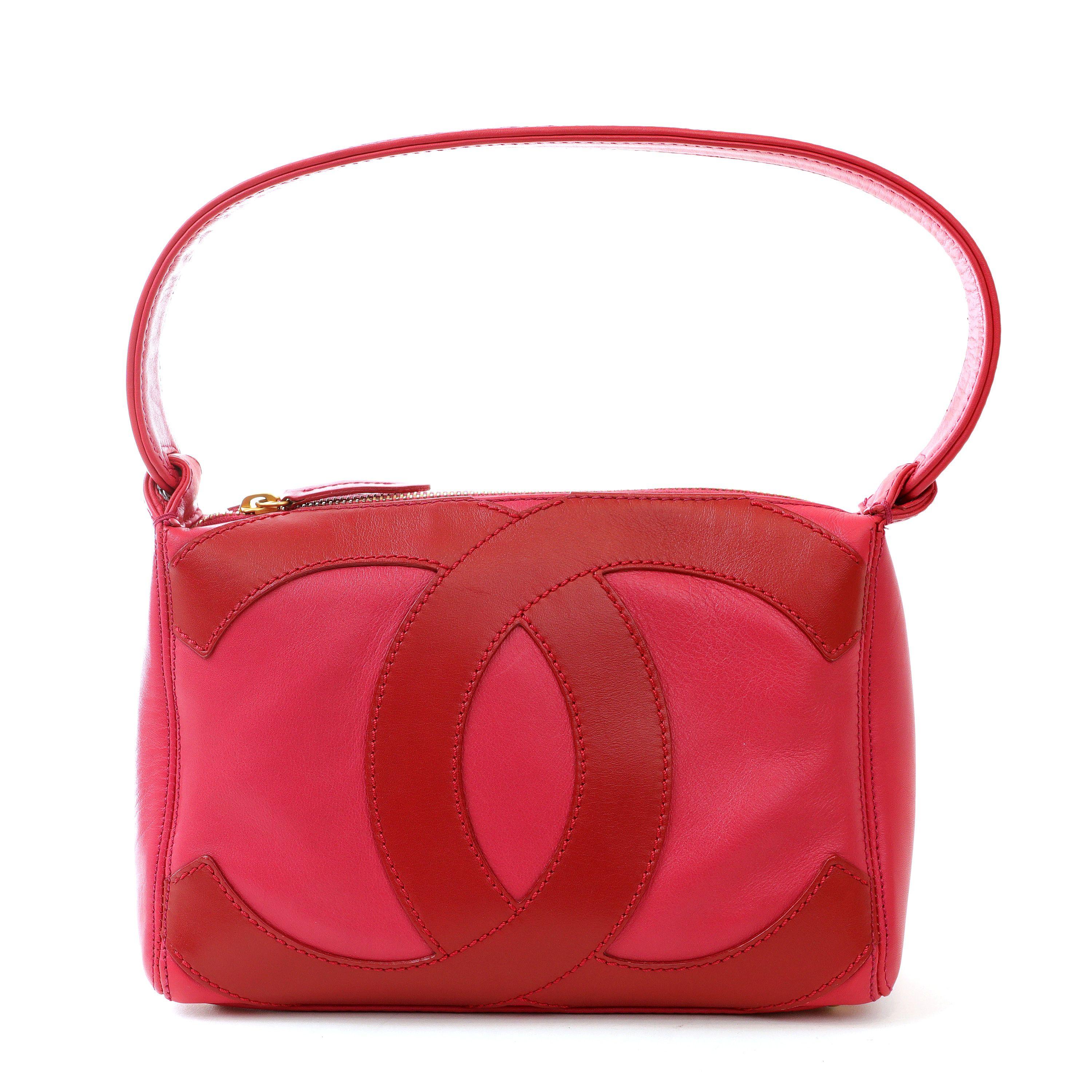 Women's Chanel Vintage Pink and Red Lambskin CC Shoulder Bag For Sale