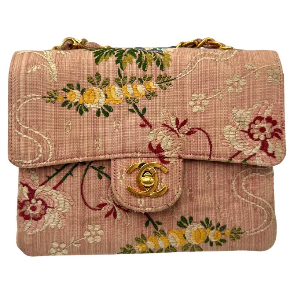 Chanel Vintage Rosa Brokat Mini Quadratisch aus Brokat im Angebot