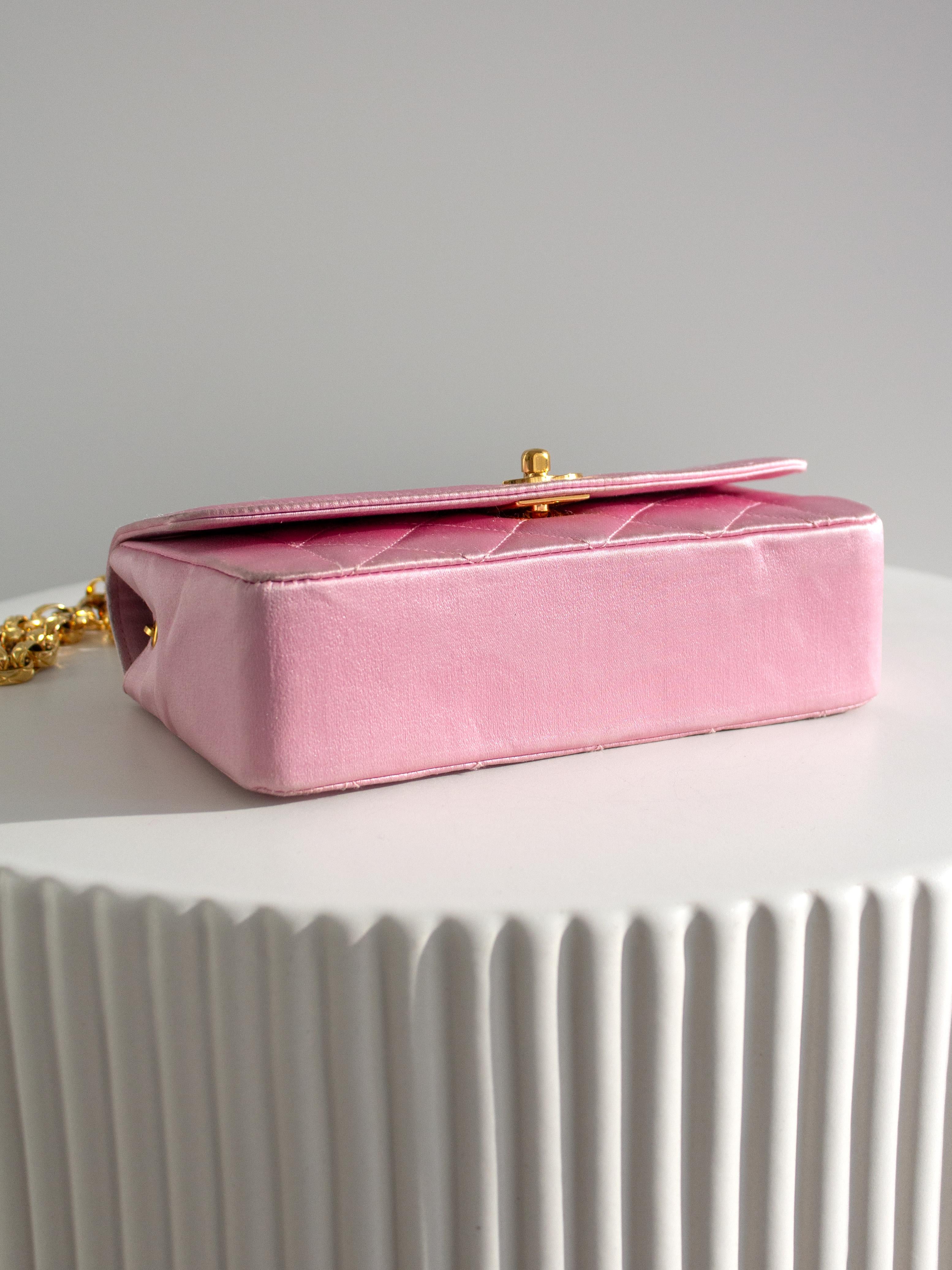 Chanel Vintage Pink Quilted Satin Mini Diana 24K Gold Bijou Chain 90s Flap Bag For Sale 6