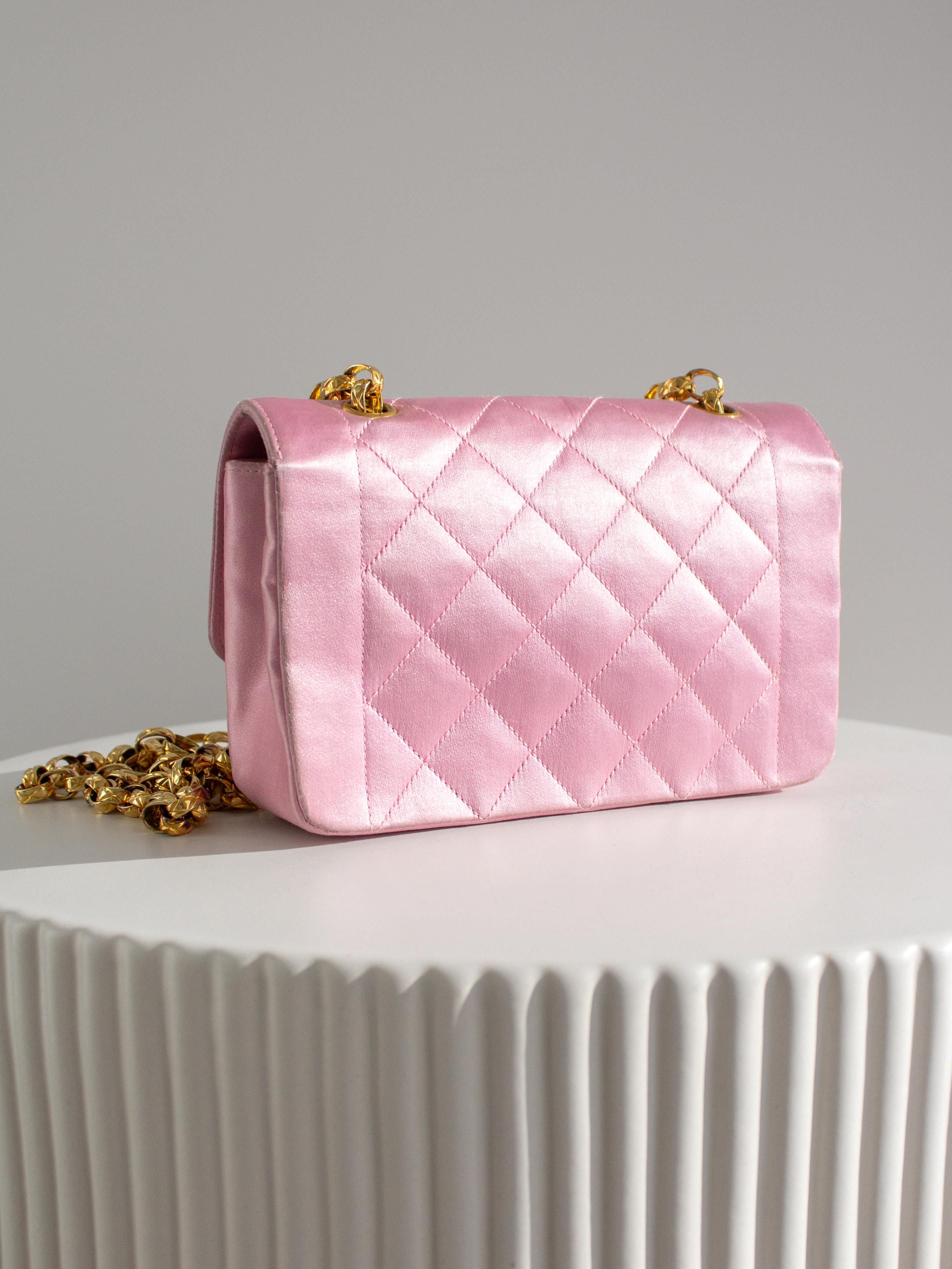 Chanel Vintage Pink Quilted Satin Mini Diana 24K Gold Bijou Chain 90s Flap Bag For Sale 2