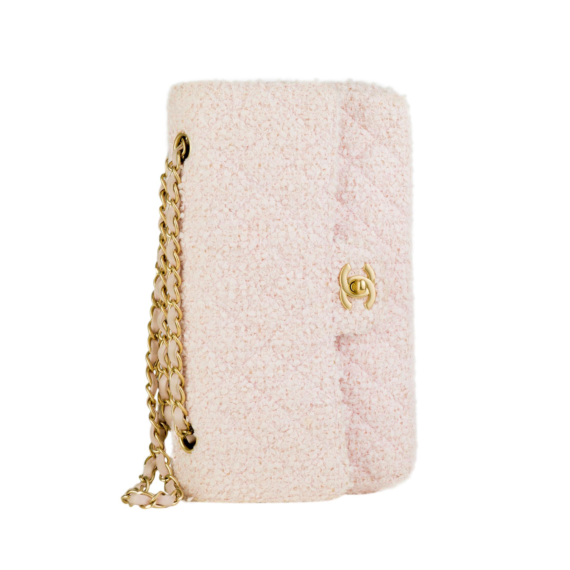 Women's Chanel Vintage Pink Tweed Medium Classic Soft Pink Flap Bag For Sale
