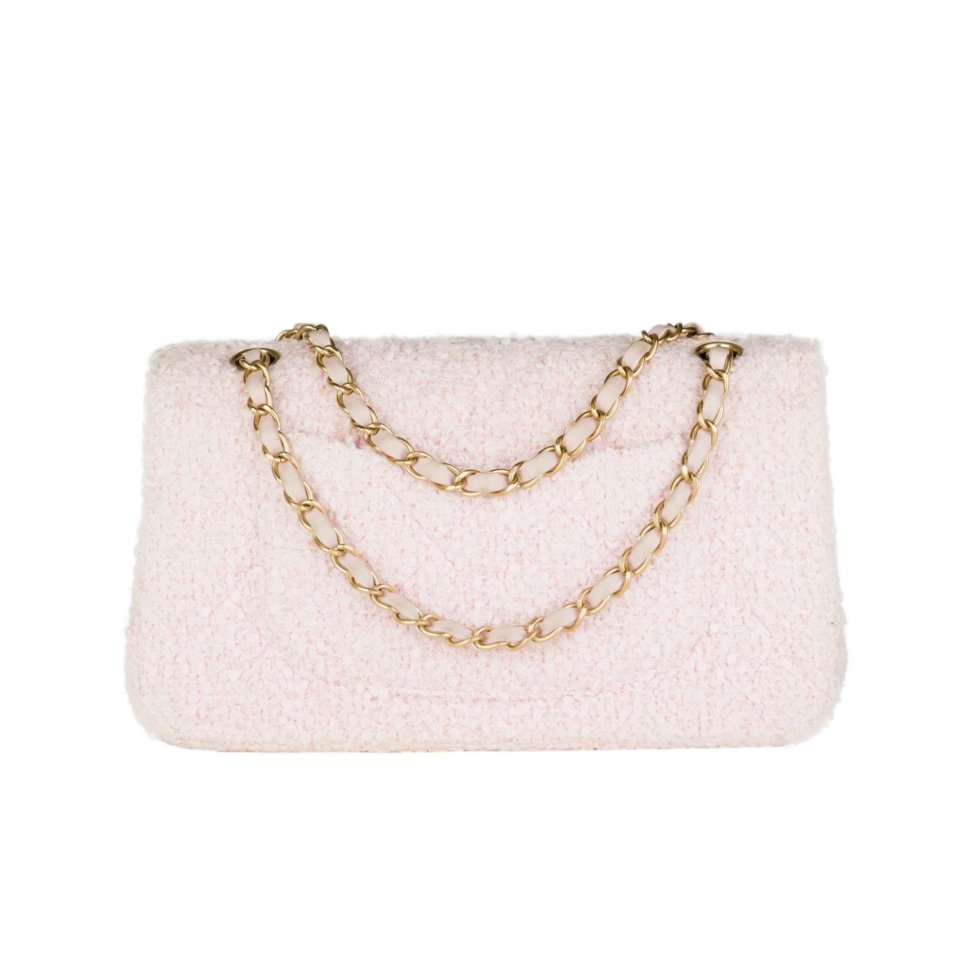 Chanel Vintage Pink Tweed Medium Classic Soft Pink Flap Bag For Sale 1
