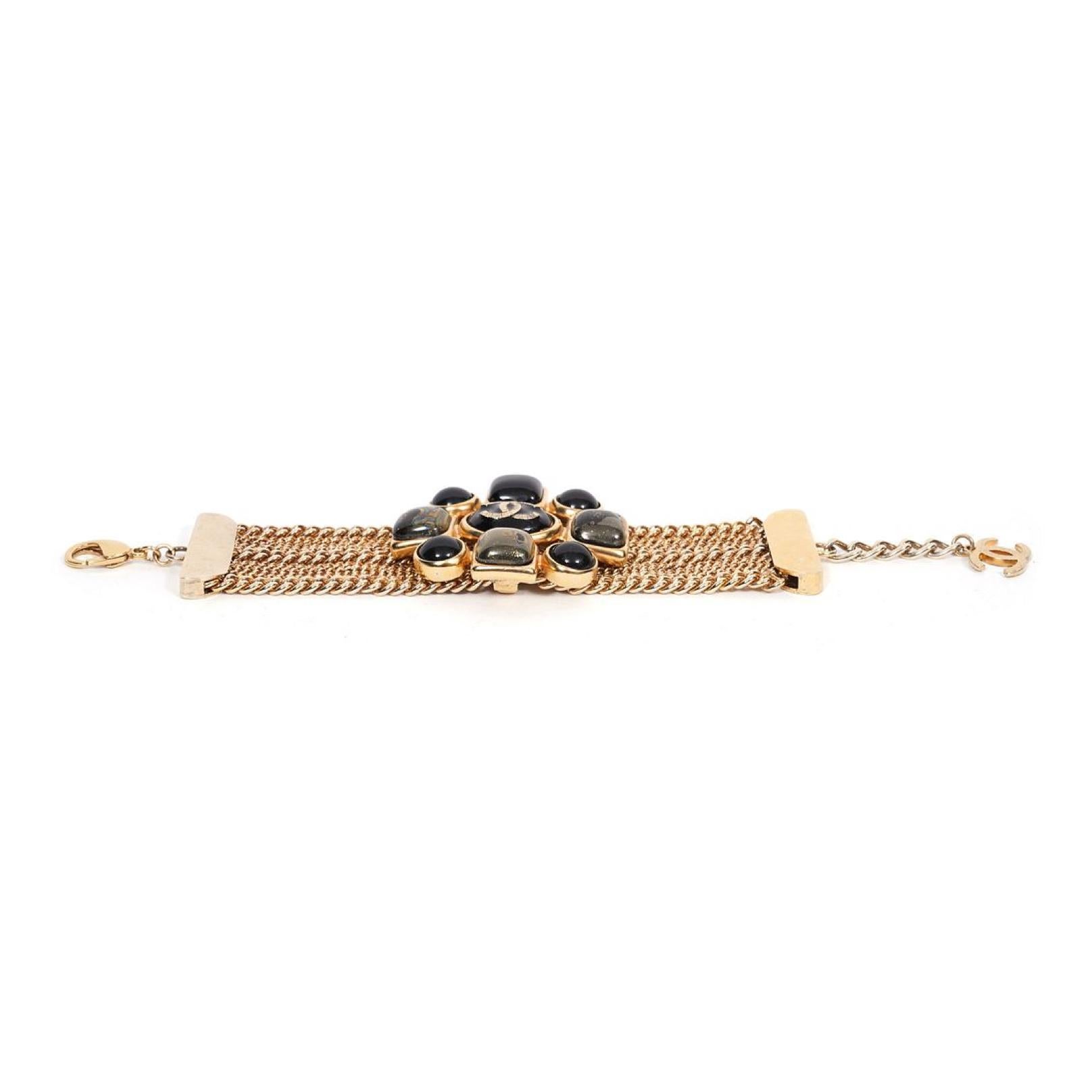 Chanel Vintage Poured Glass Cross Chain Gripoix Bracelet 2007 In Good Condition For Sale In Montreal, Quebec