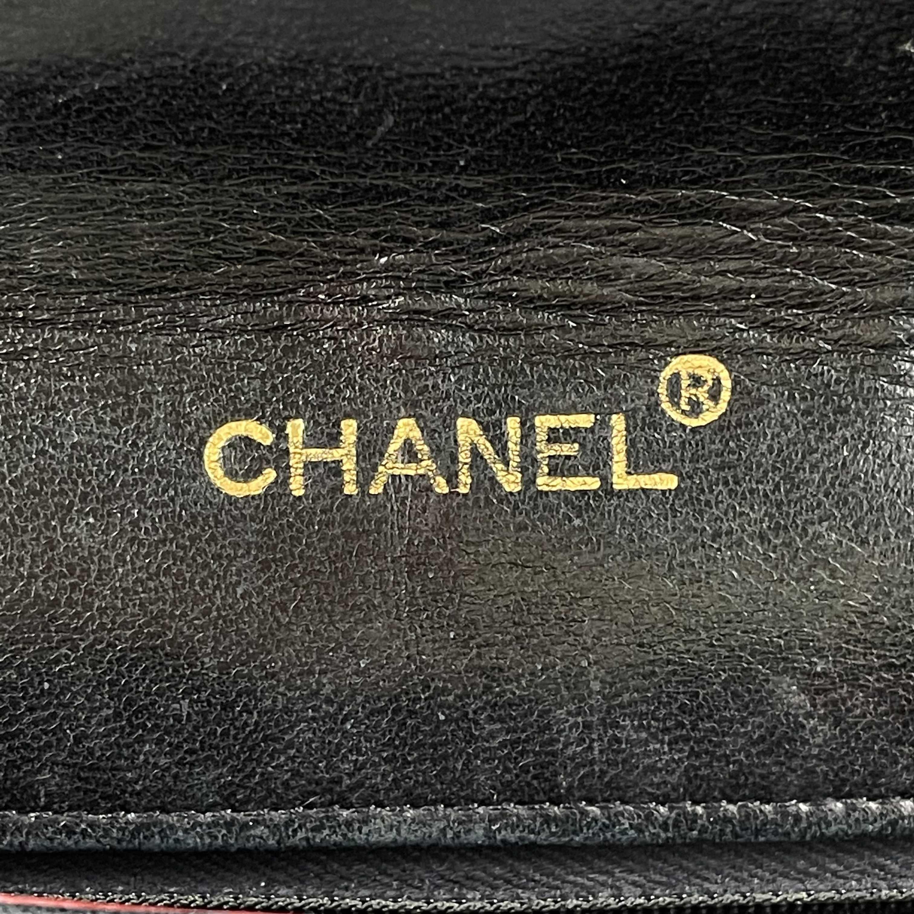CHANEL Vintage Quilted and Striped Leather Envelope Flap CC Crossbody In Good Condition In Sanford, FL