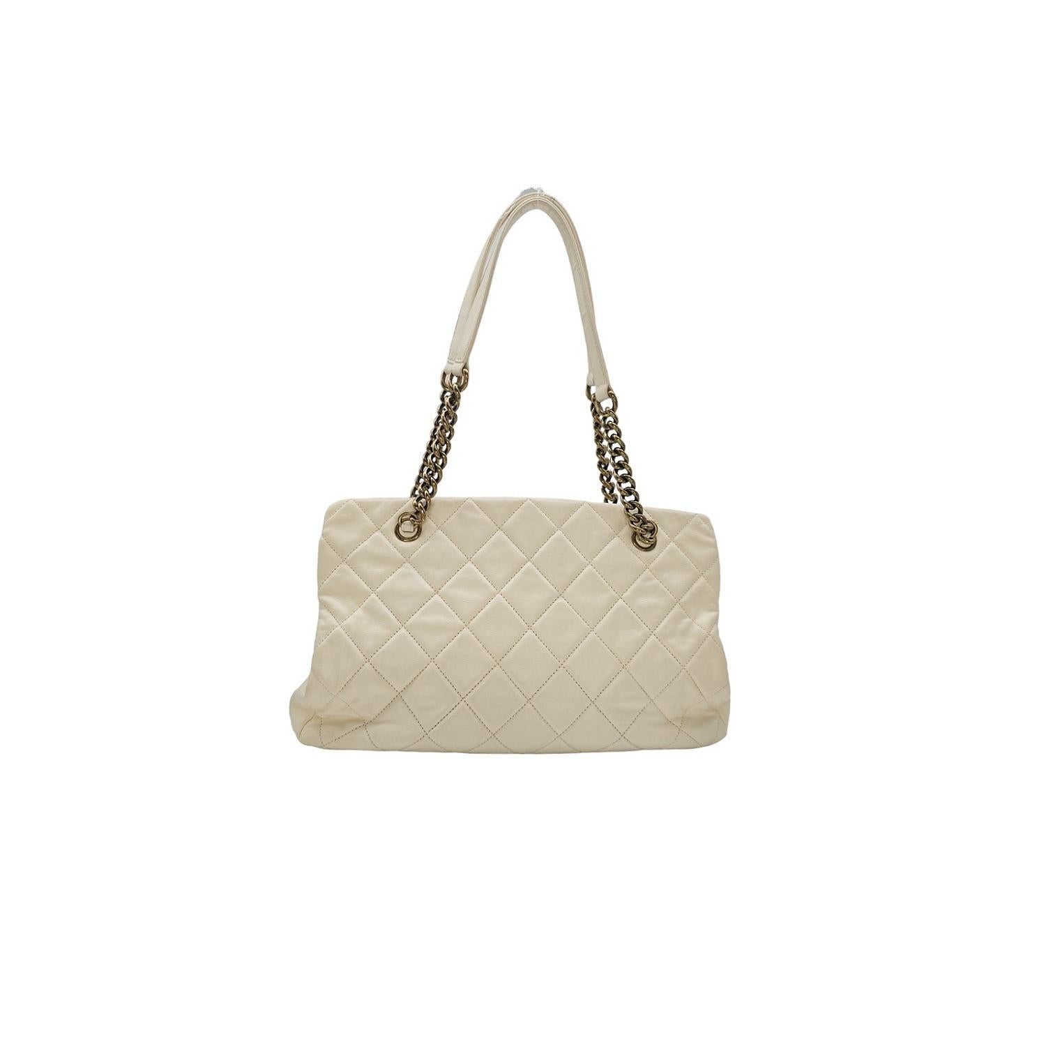 Chanel Vintage Quilted Calfskin Leather Crown CC Tote In Good Condition In Scottsdale, AZ