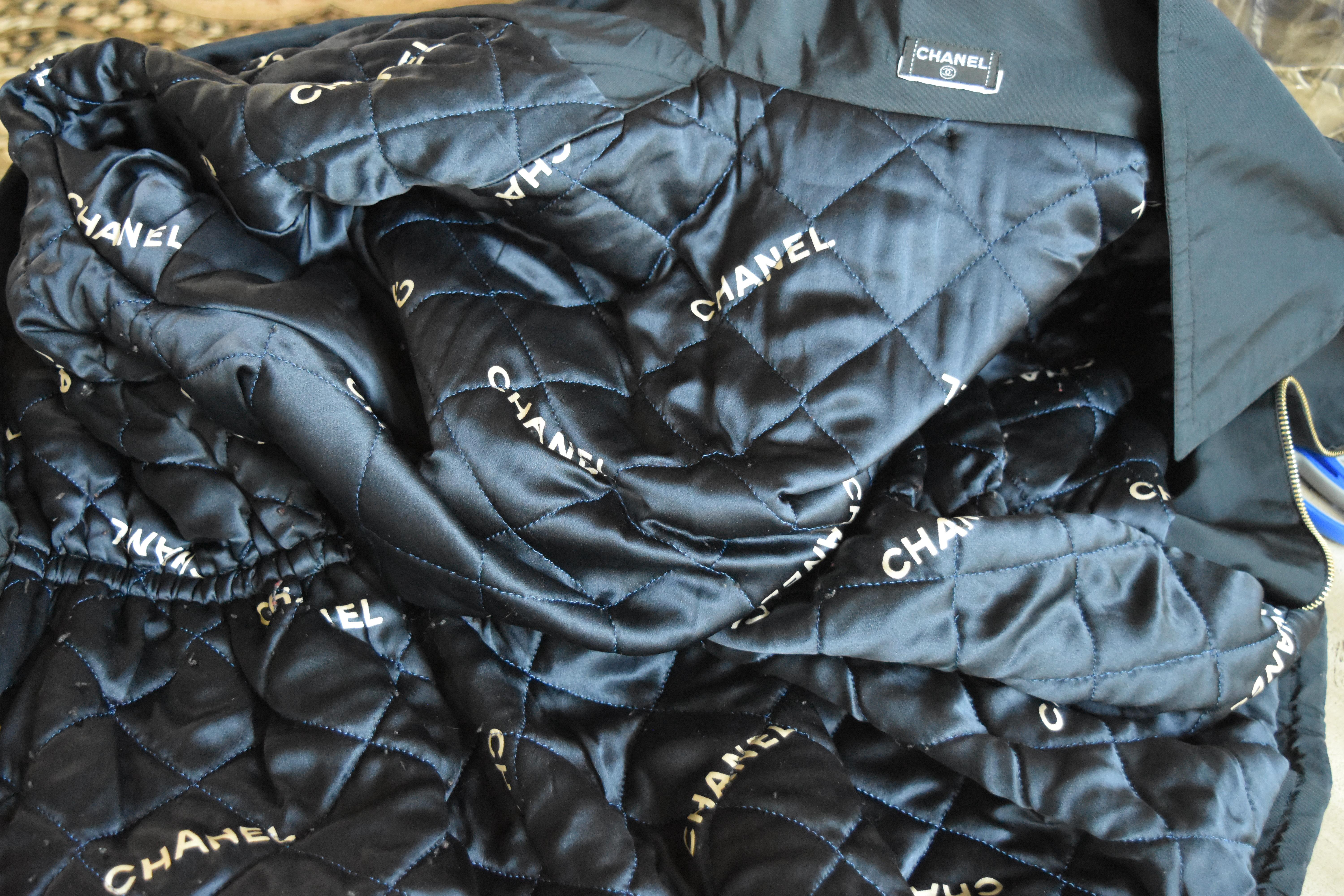 Chanel Vintage Quilted CC logo Jacket Coat Med Large For Sale 7