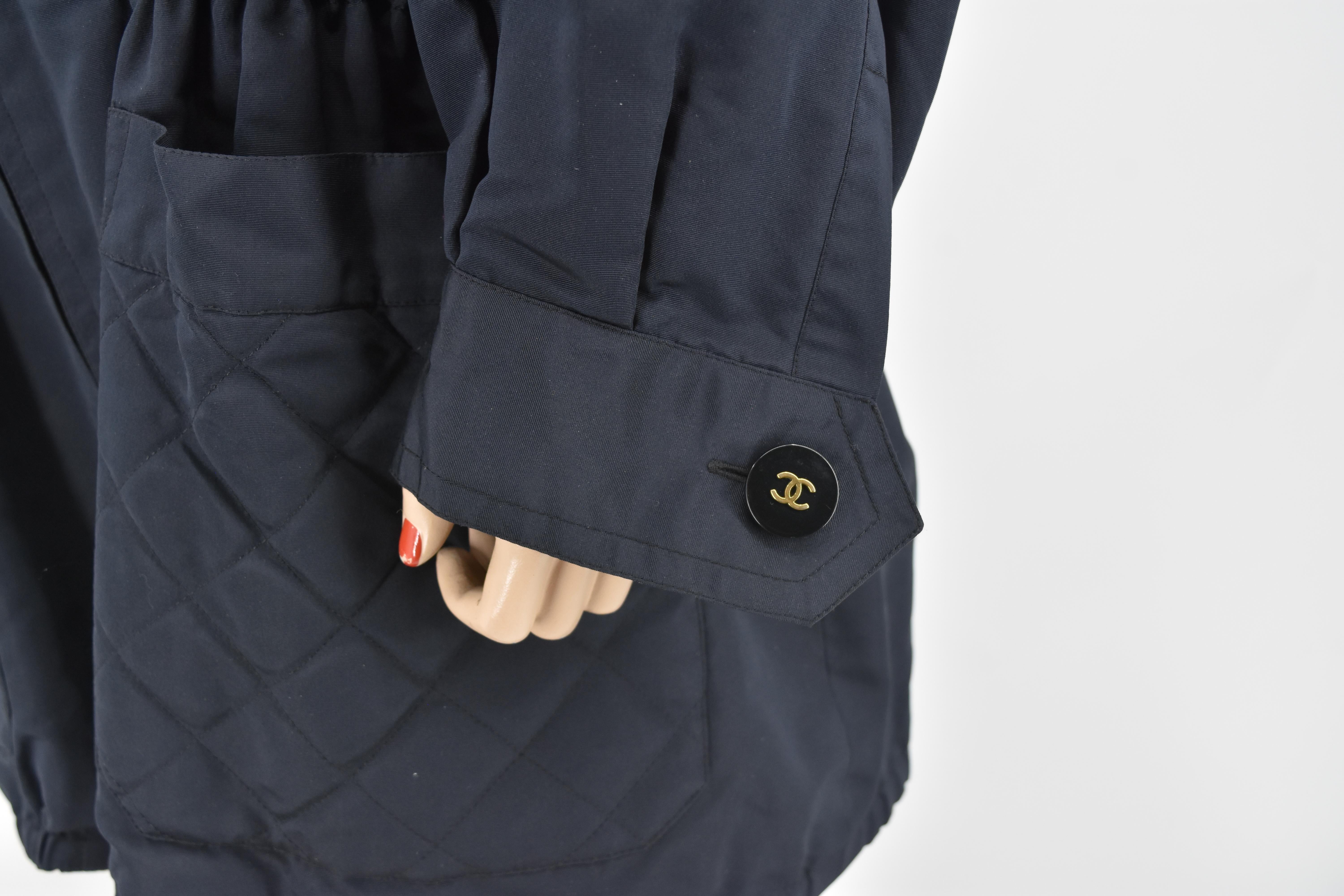 Chanel Vintage Quilted CC logo Jacket Coat Med Large For Sale 3